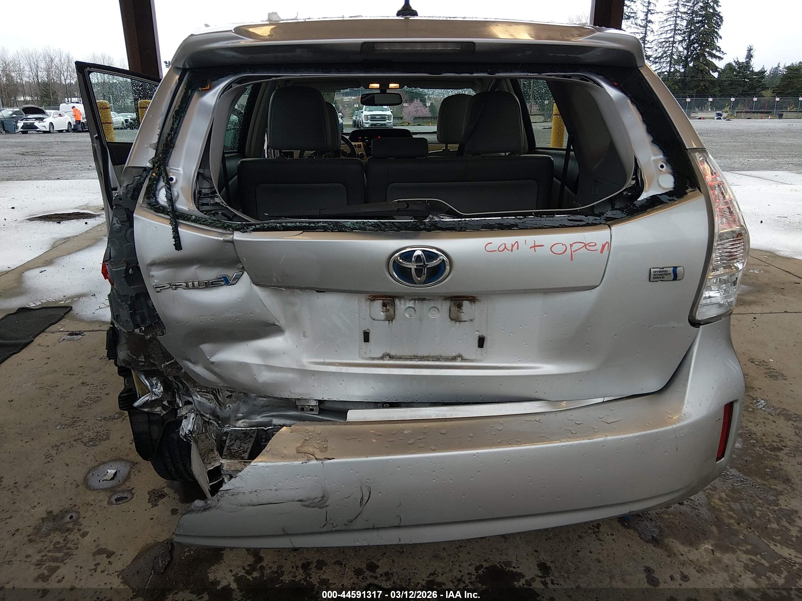 TOYOTA PRIUS image 6