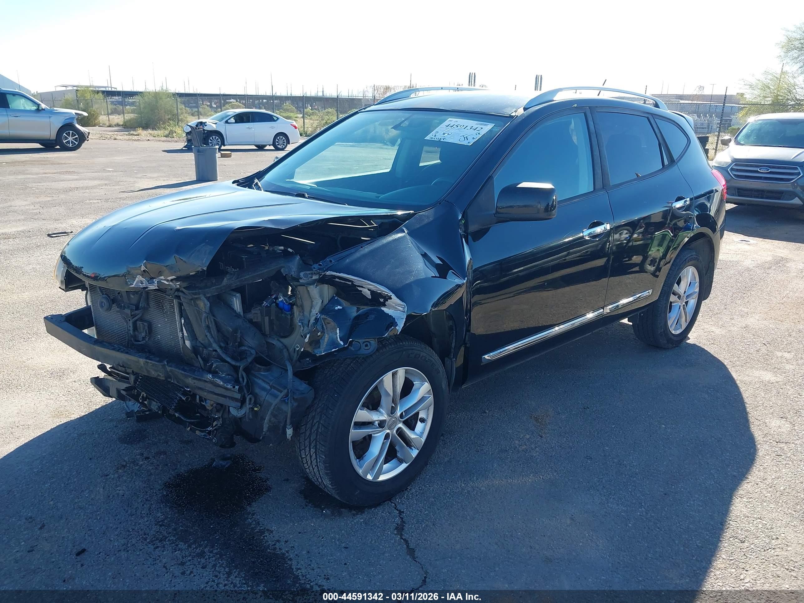 NISSAN ROGUE image 2