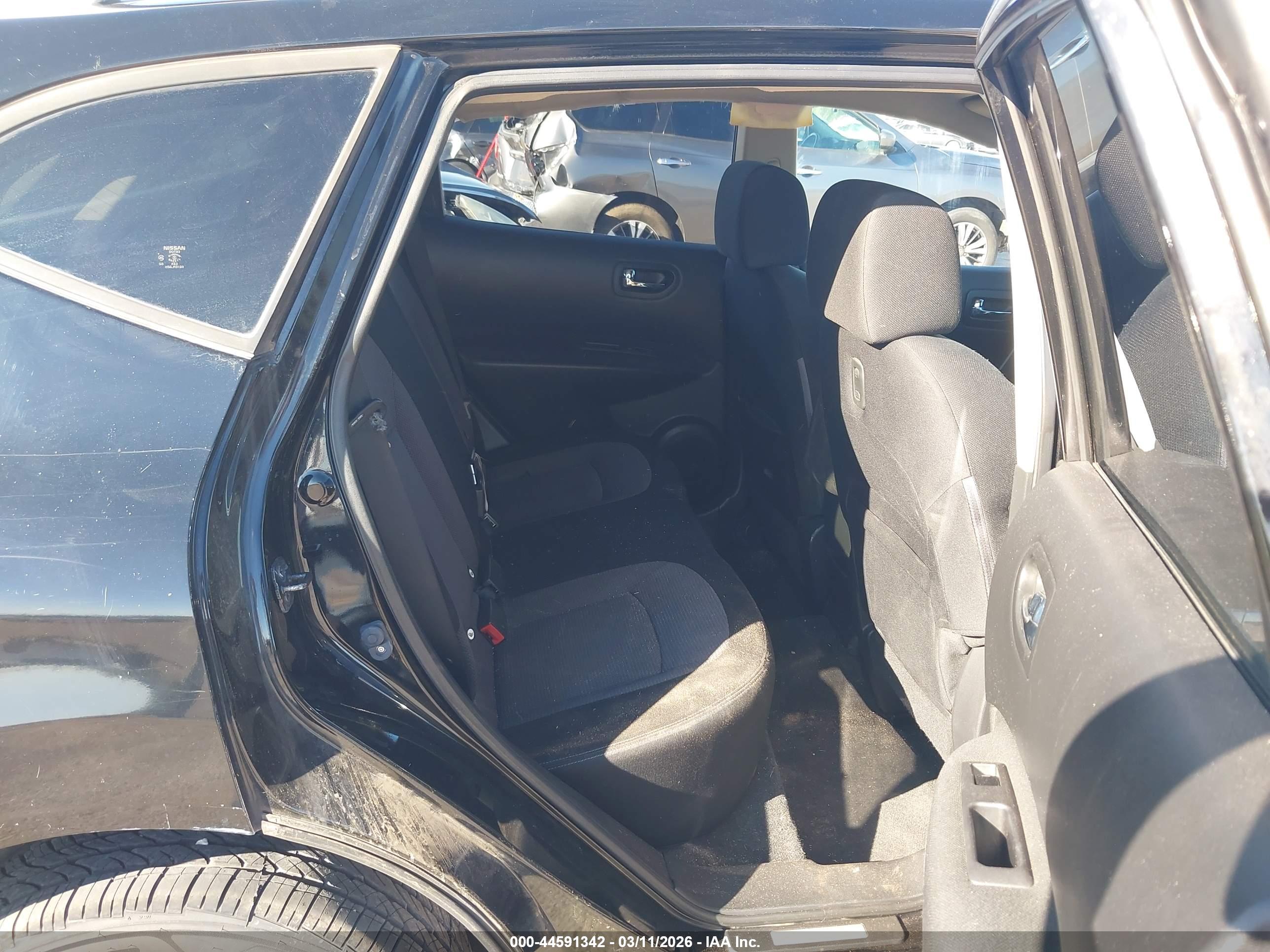 NISSAN ROGUE image 8
