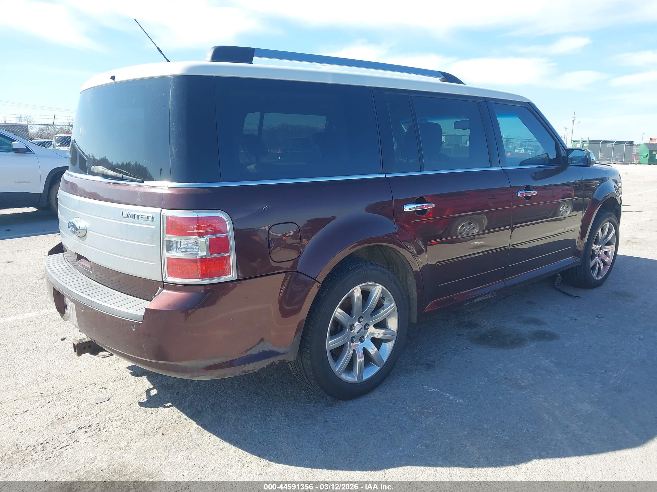 FORD FLEX image 4