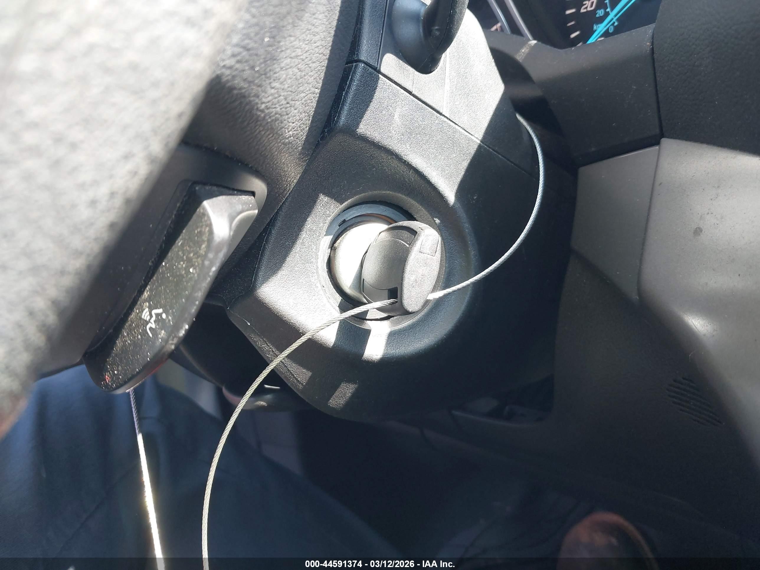 FORD ESCAPE image 11