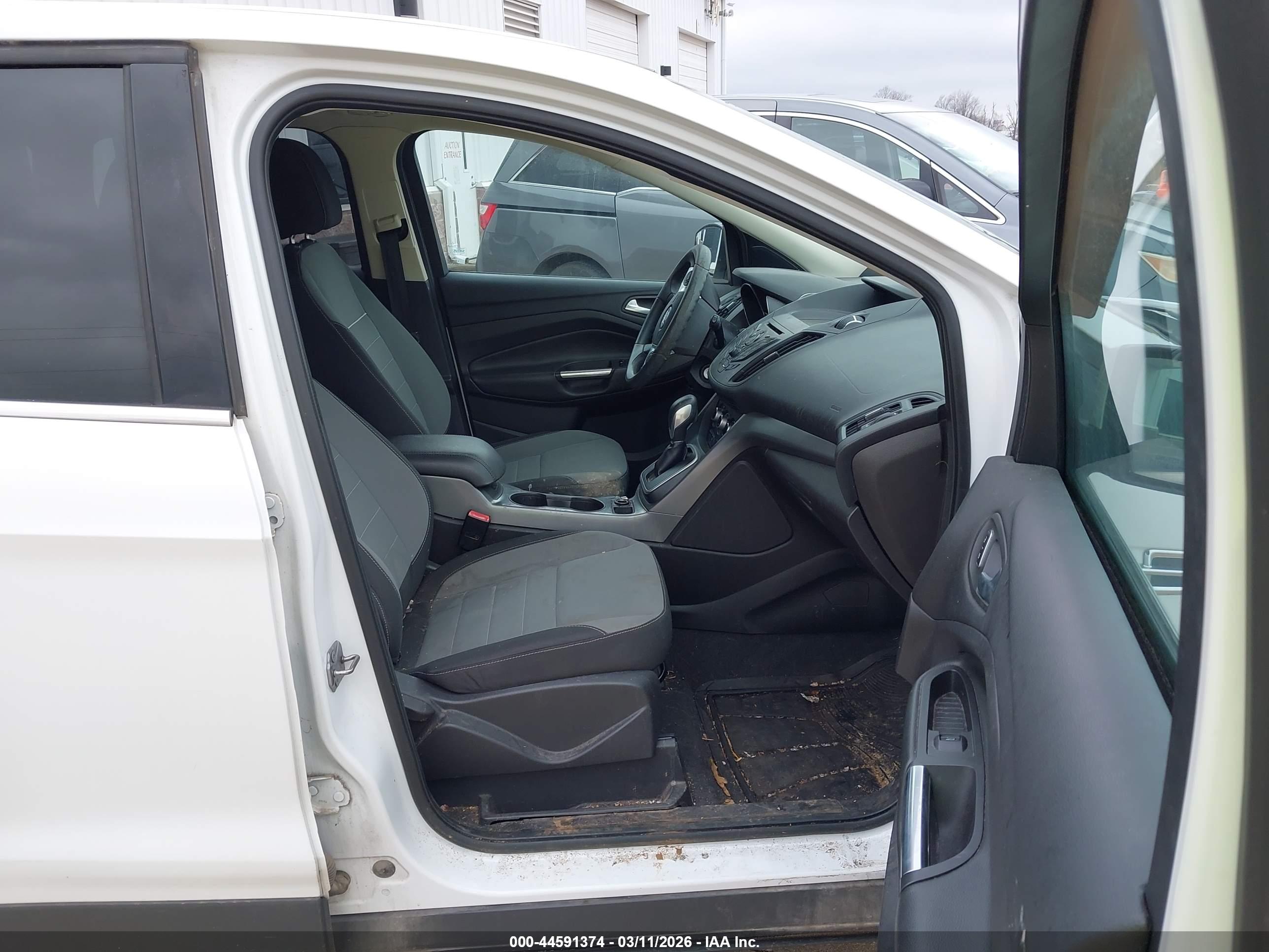 FORD ESCAPE image 5