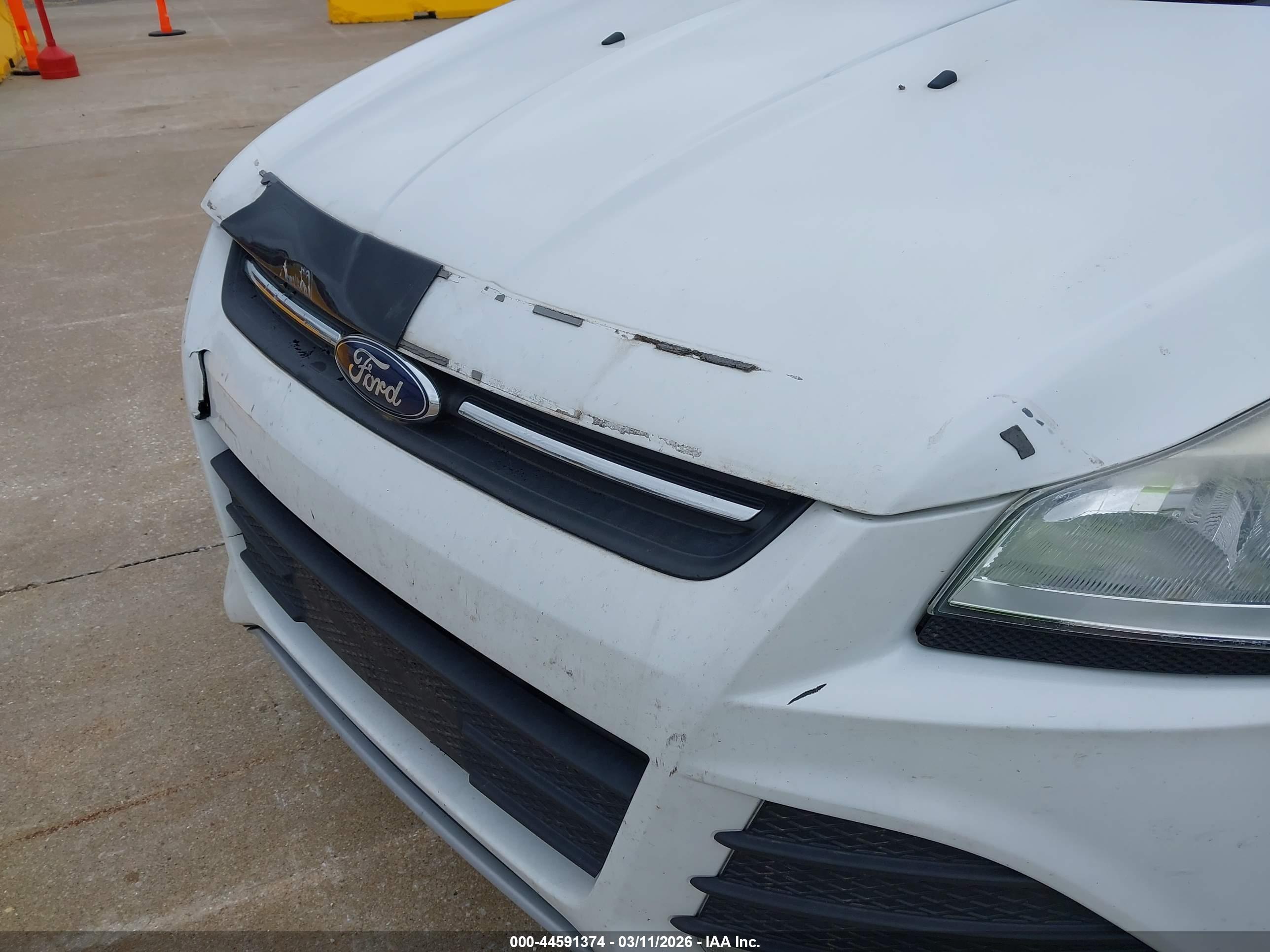 FORD ESCAPE image 6