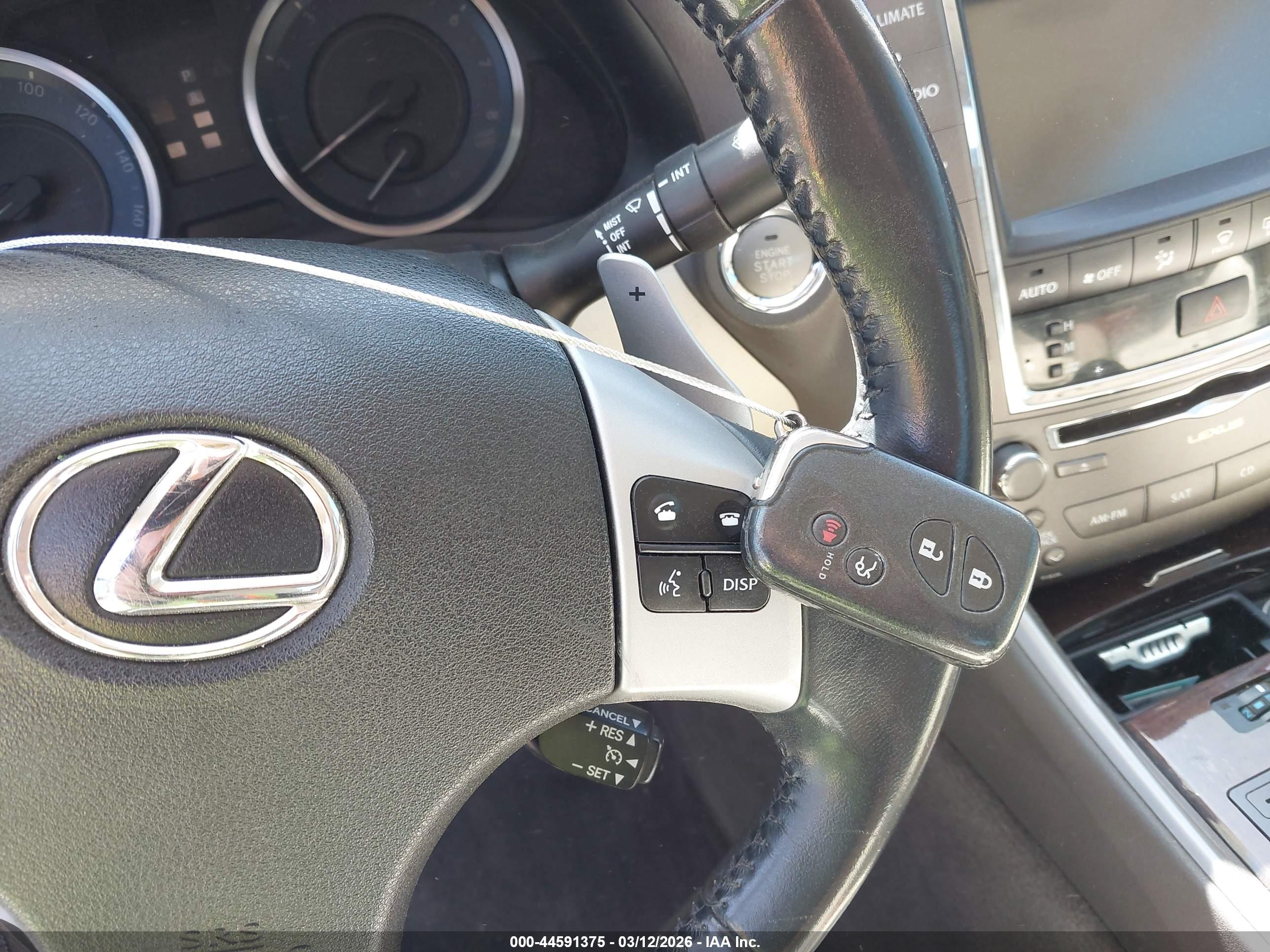LEXUS IS image 11