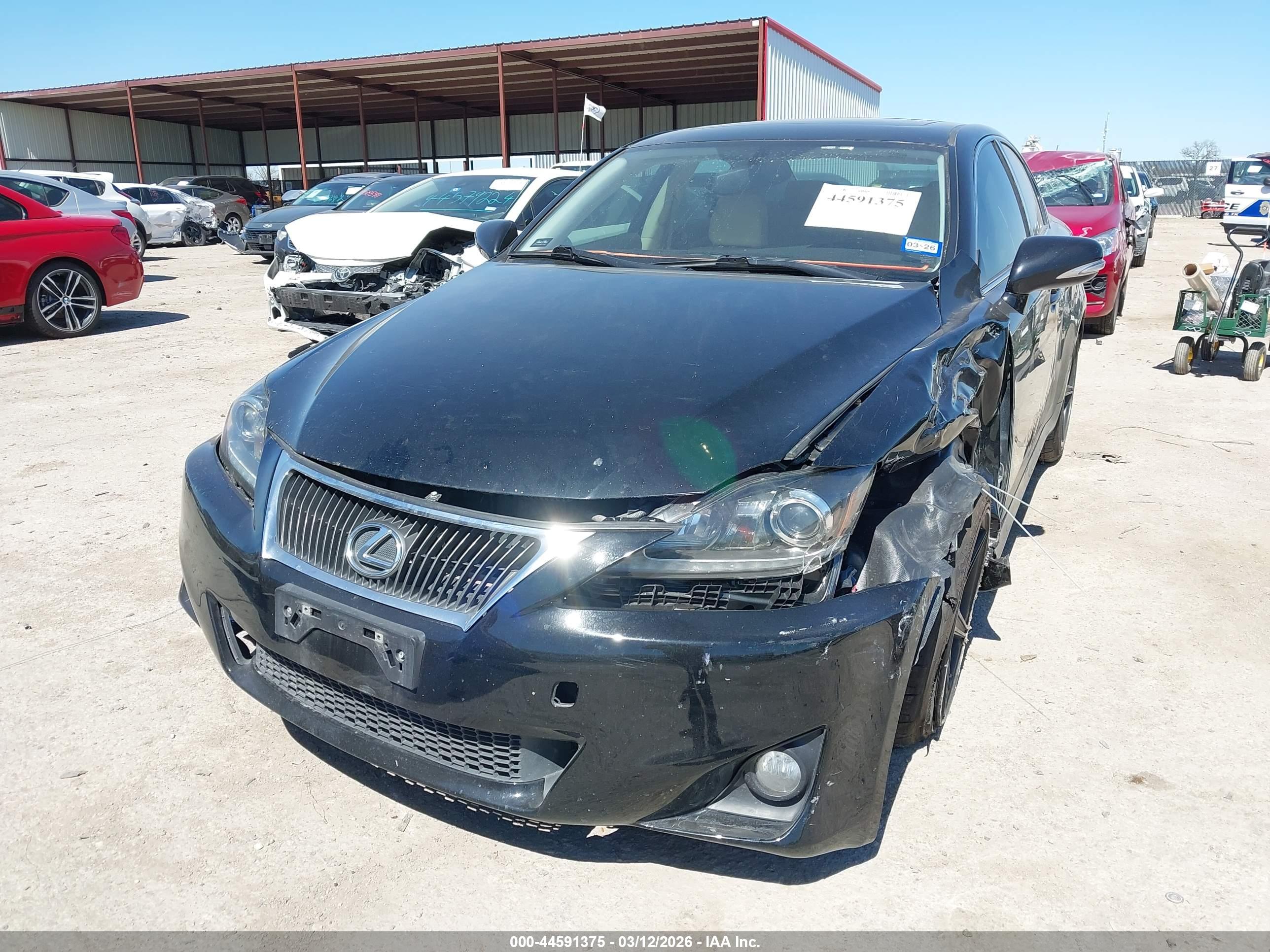 LEXUS IS image 2