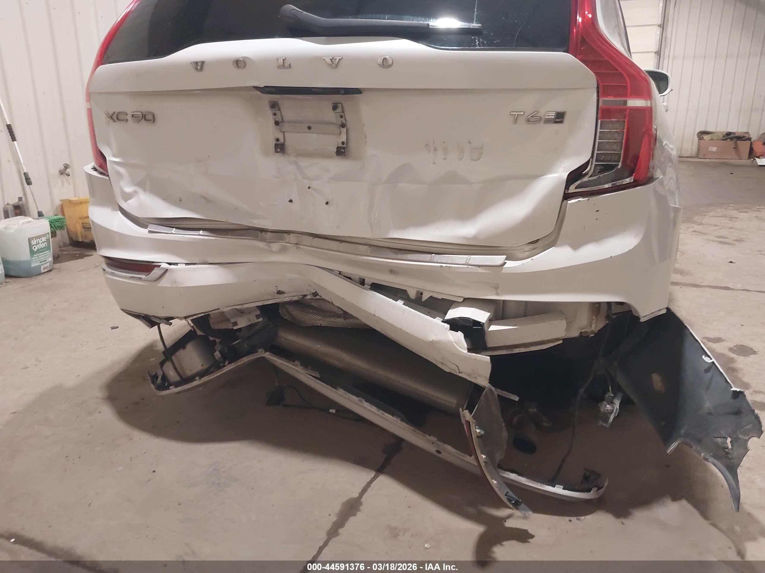 VOLVO XC90 image 6