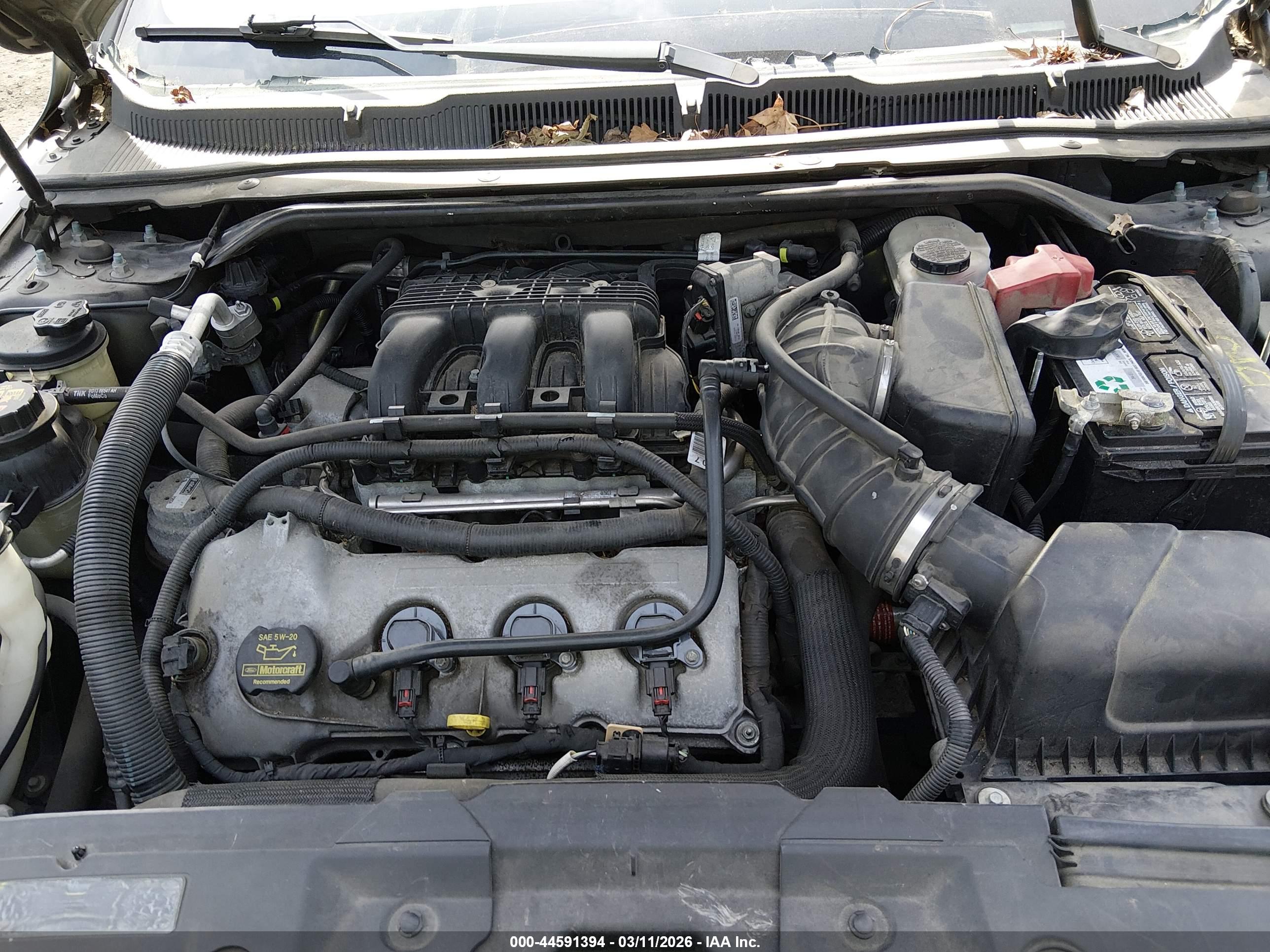 FORD TAURUS image 10