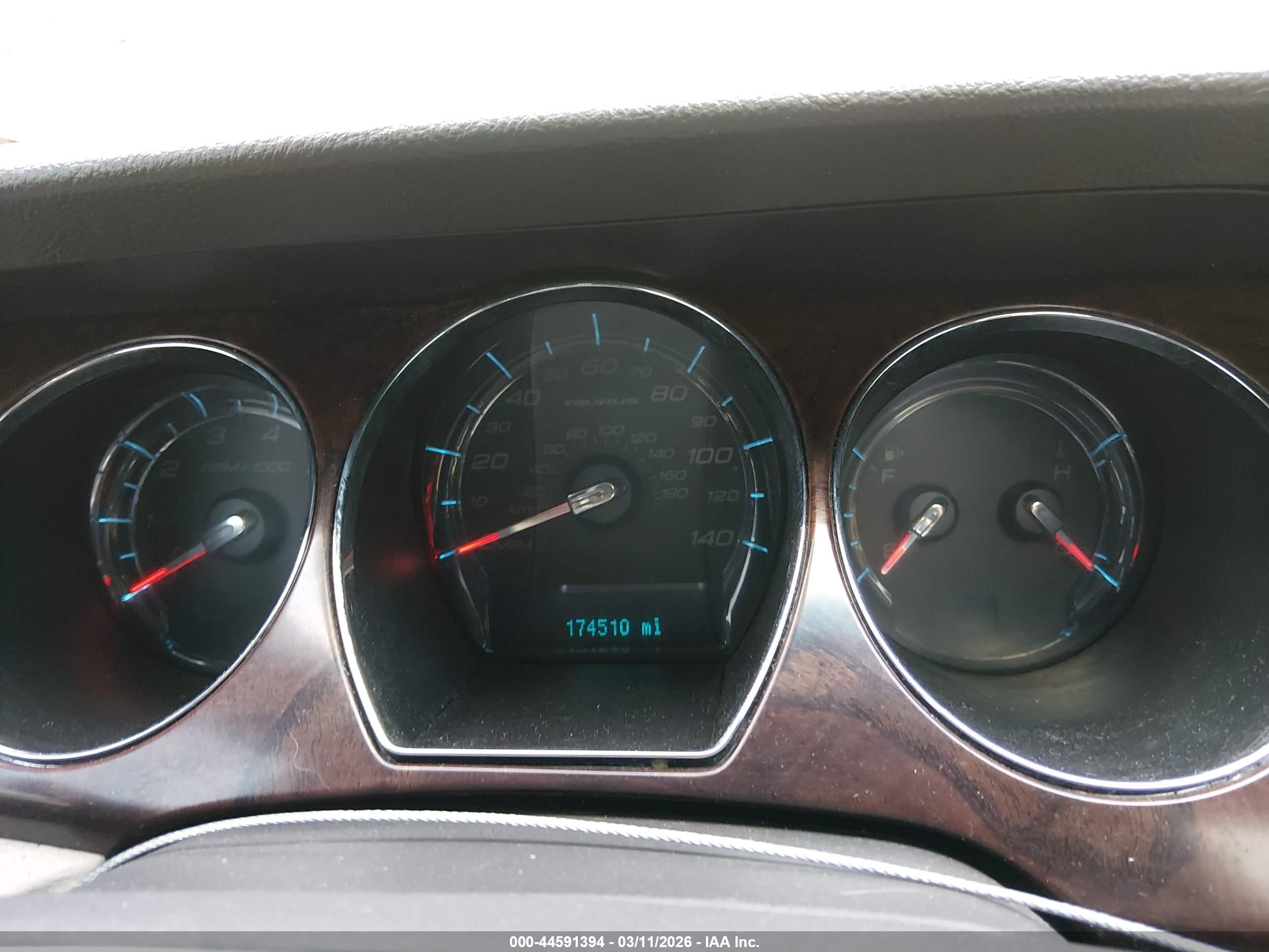 FORD TAURUS image 7