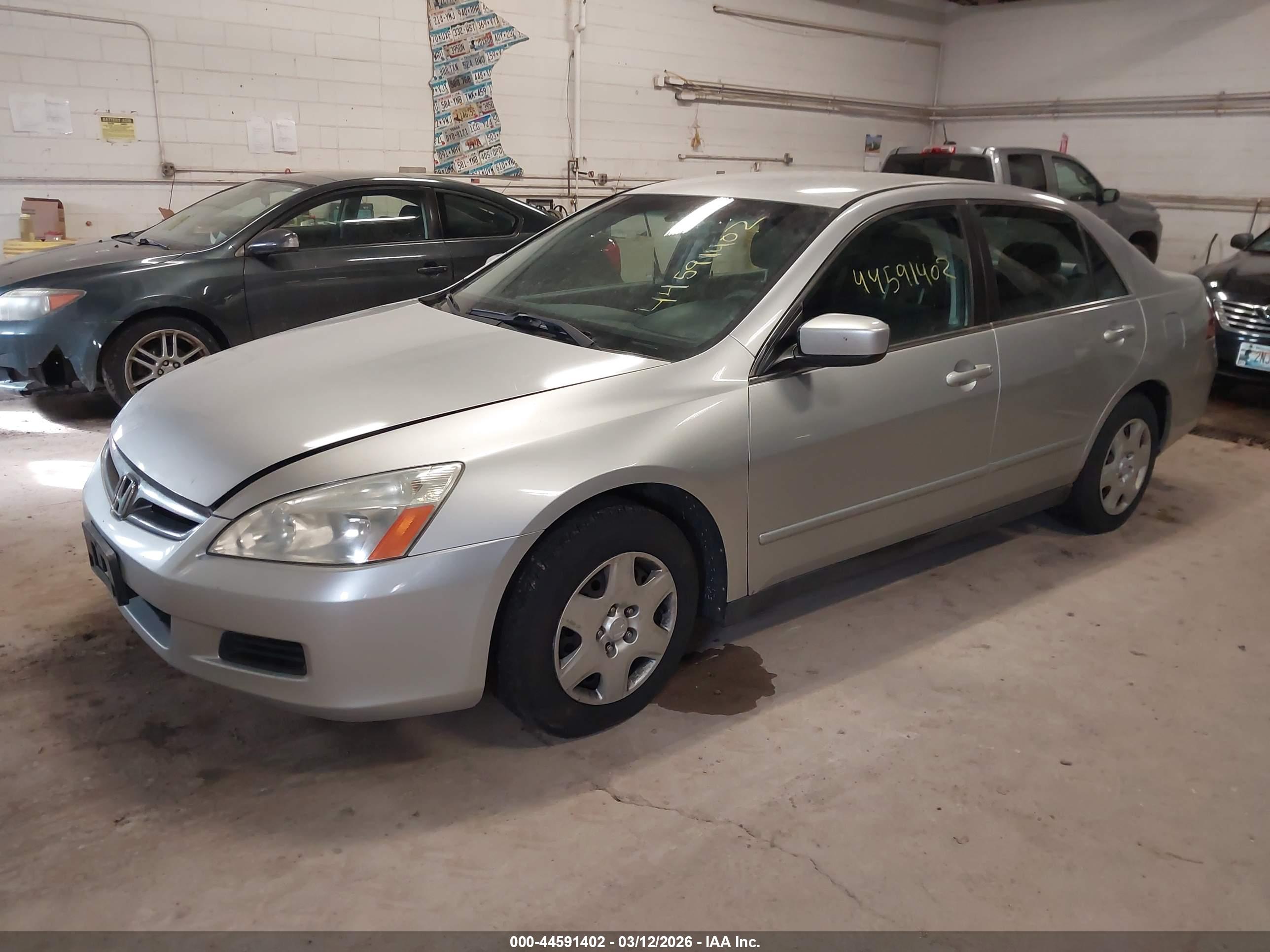 HONDA ACCORD image 2