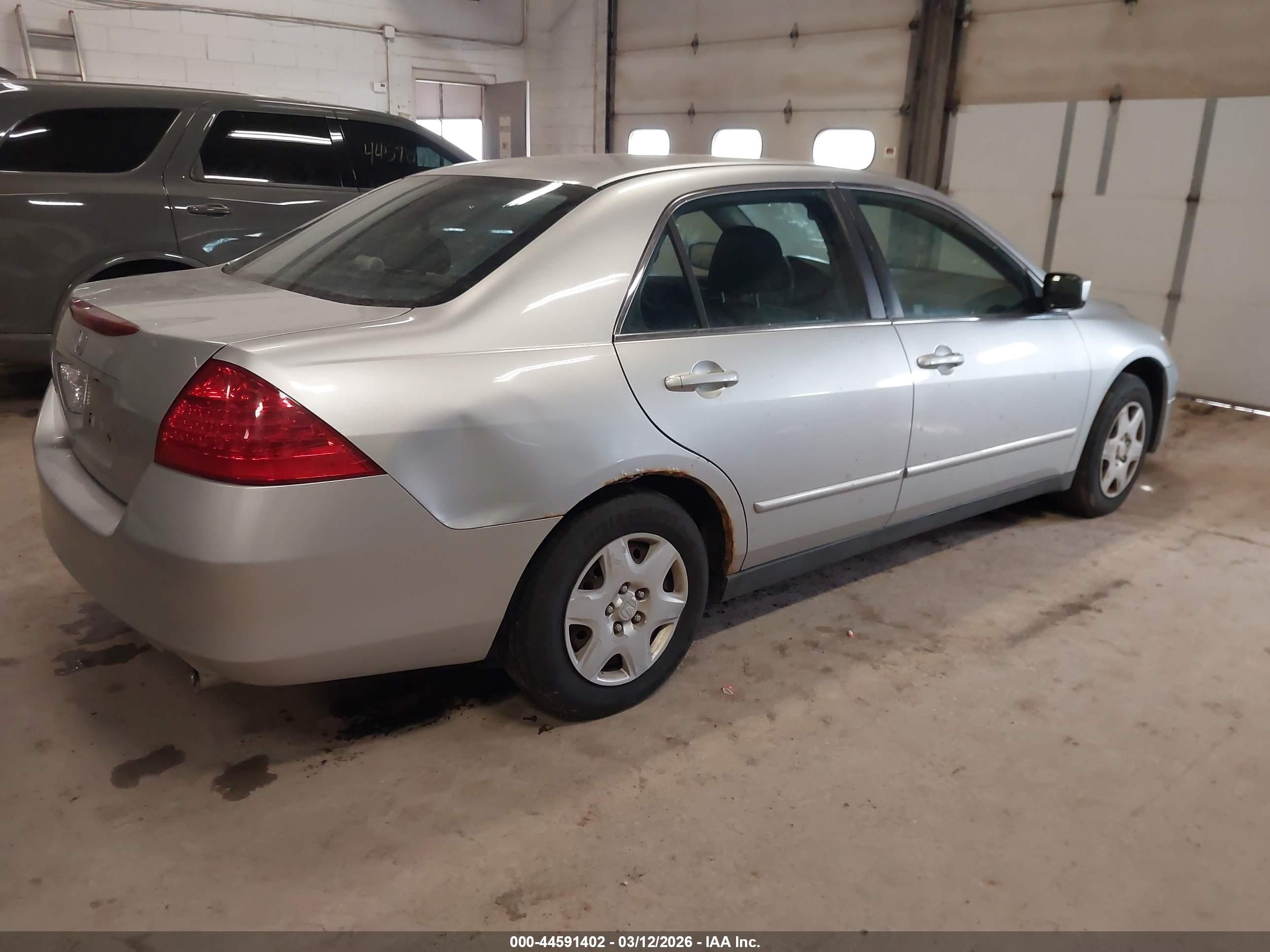 HONDA ACCORD image 4