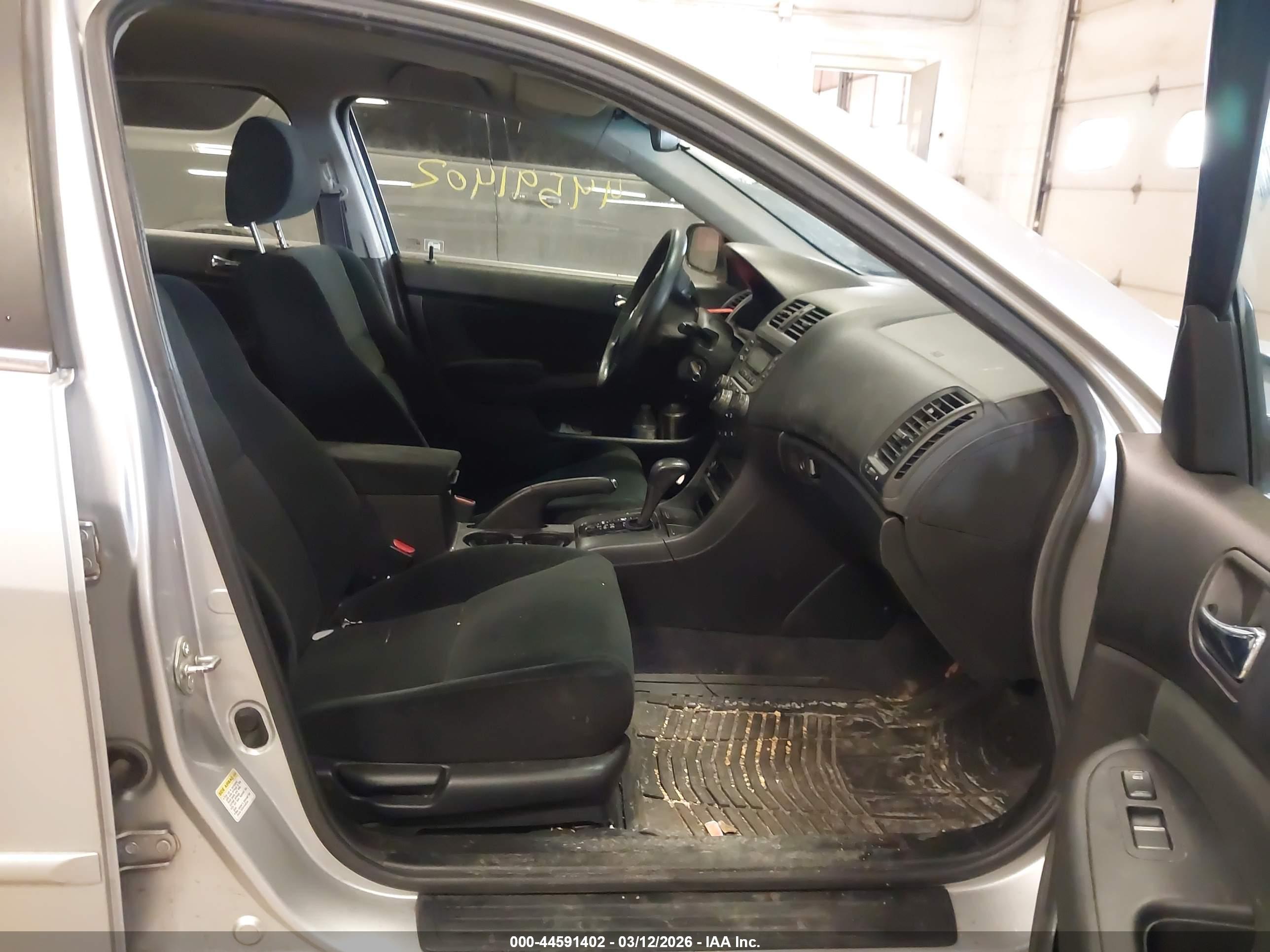 HONDA ACCORD image 5