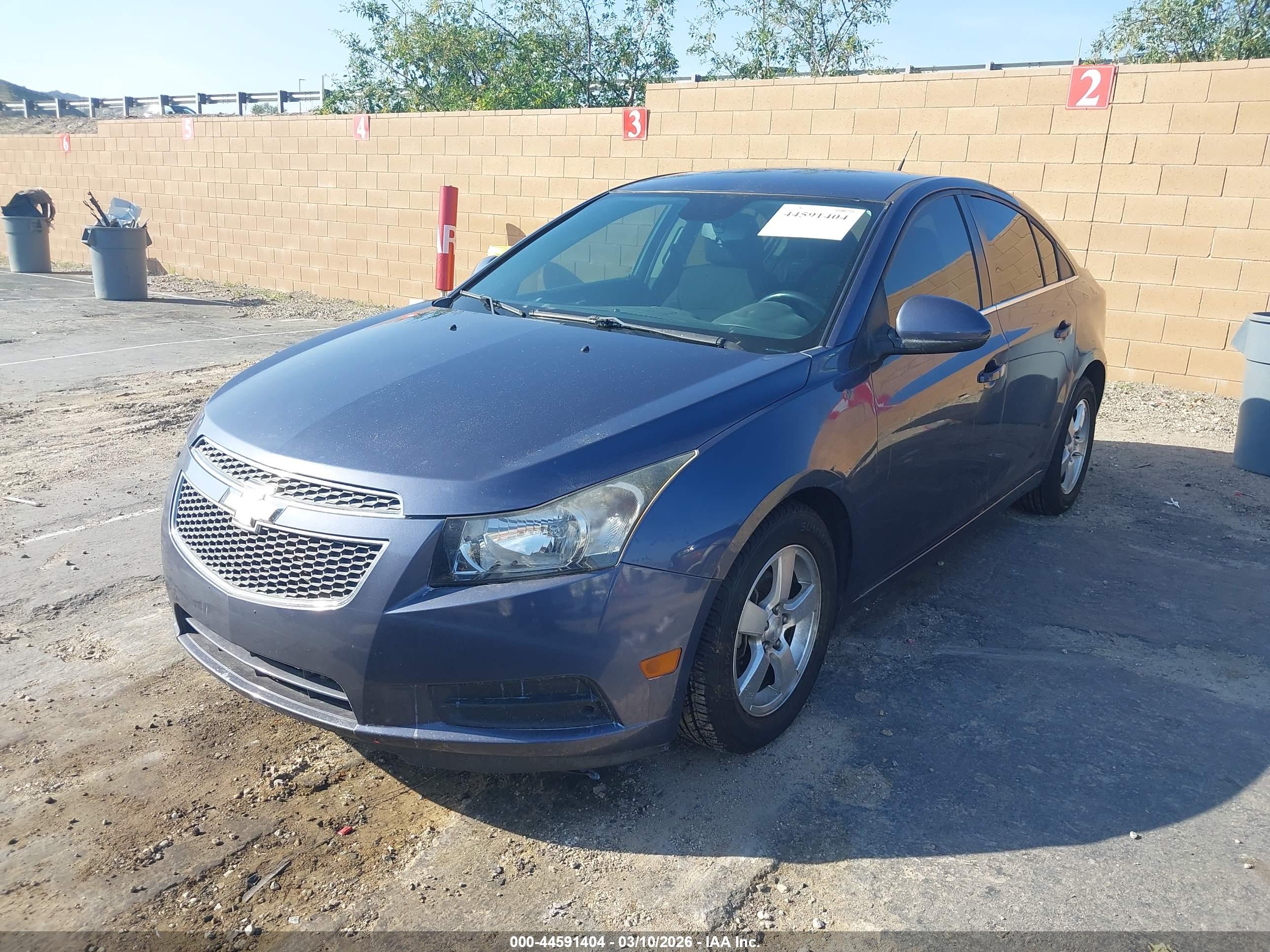 CHEVROLET CRUZE image 2