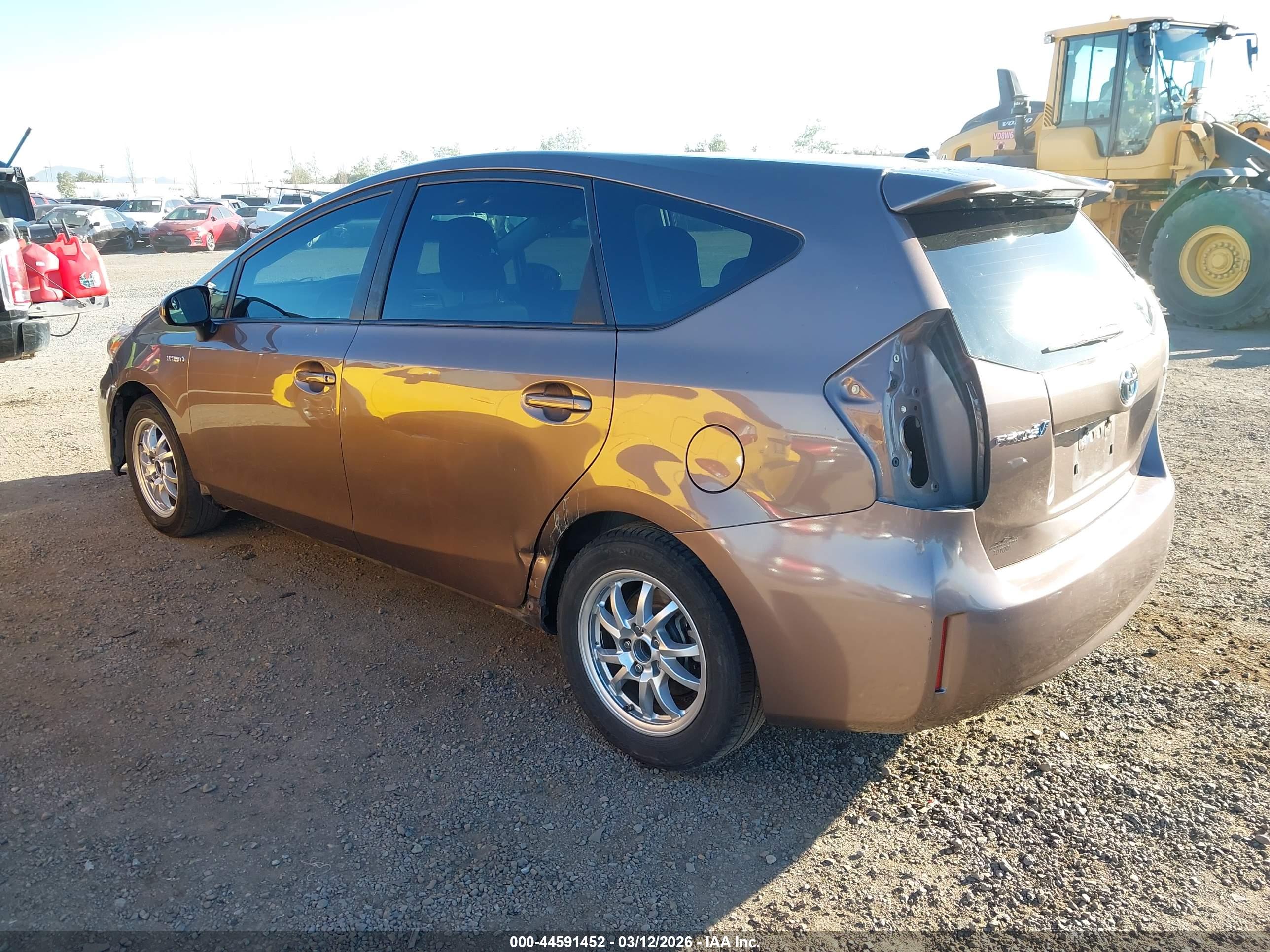 TOYOTA PRIUS image 3