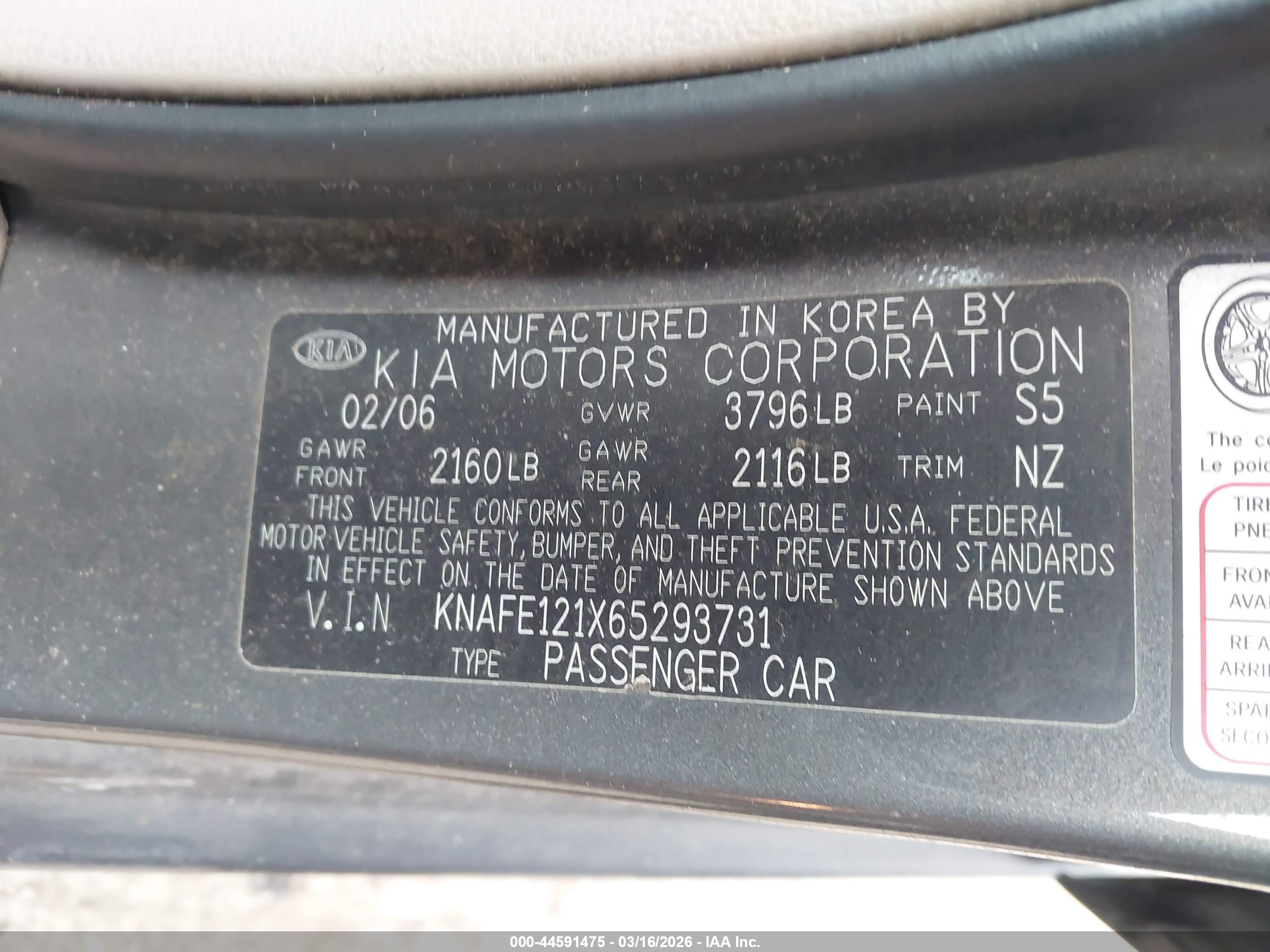 KIA SPECTRA image 9