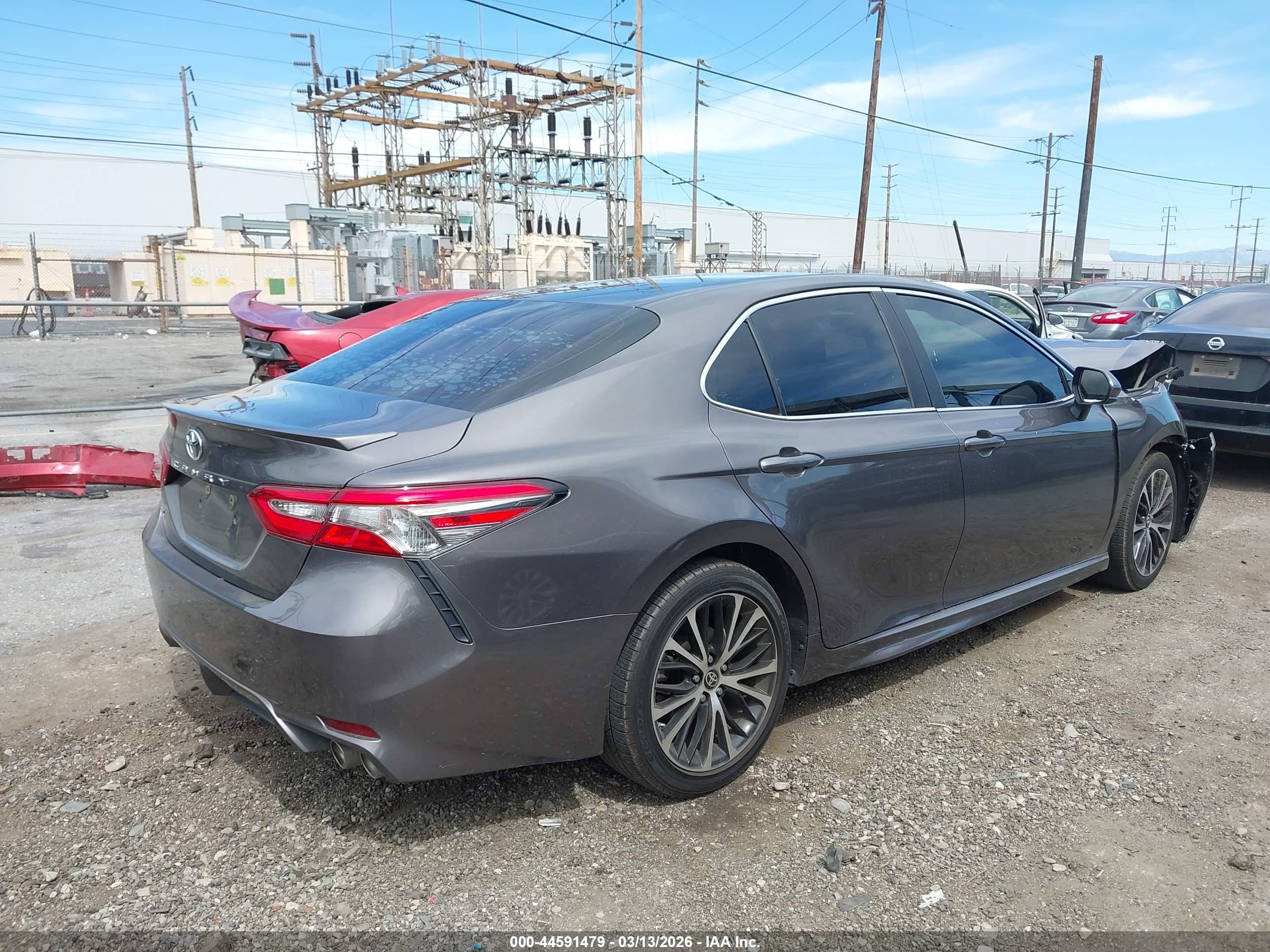 TOYOTA CAMRY image 4