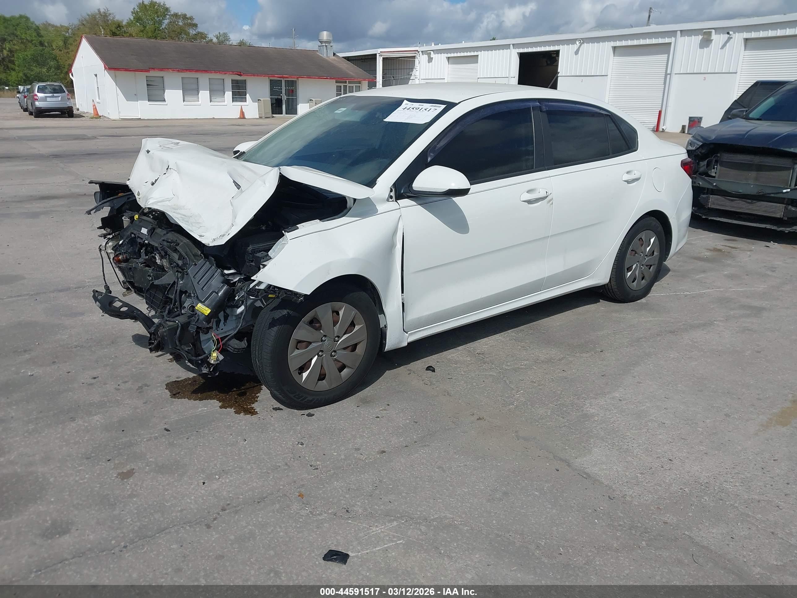KIA RIO image 2