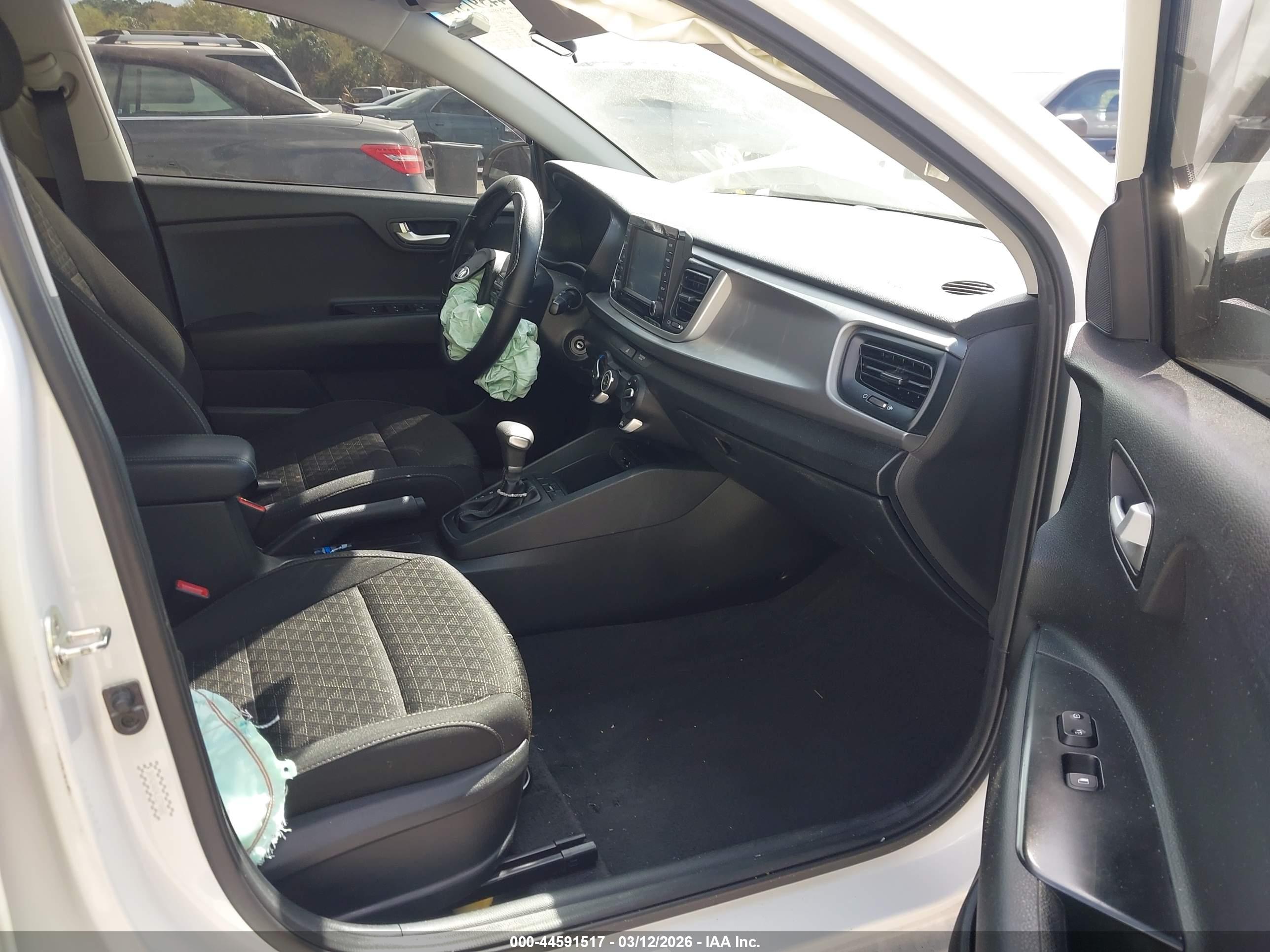 KIA RIO image 5