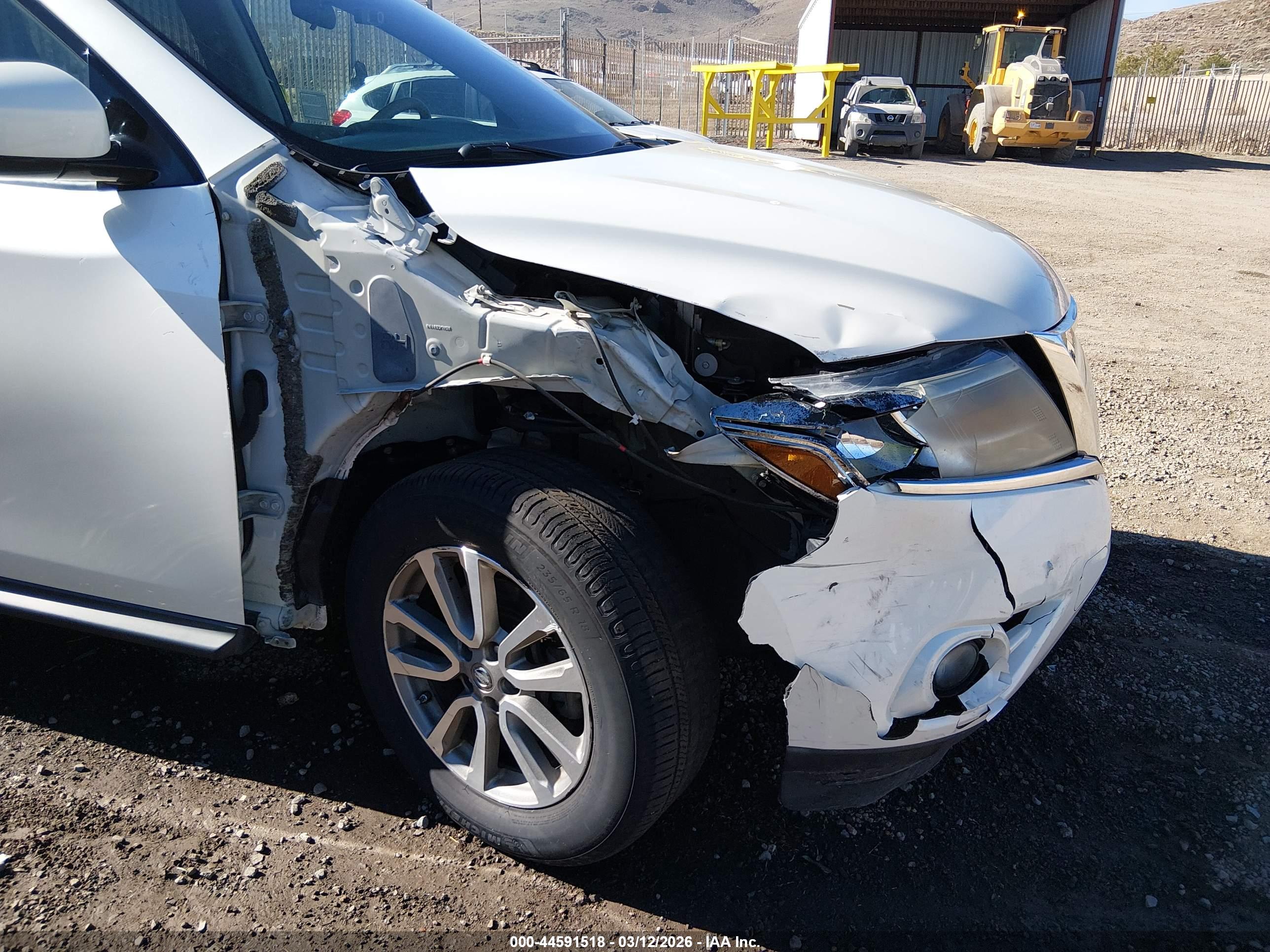 NISSAN PATHFINDER image 6