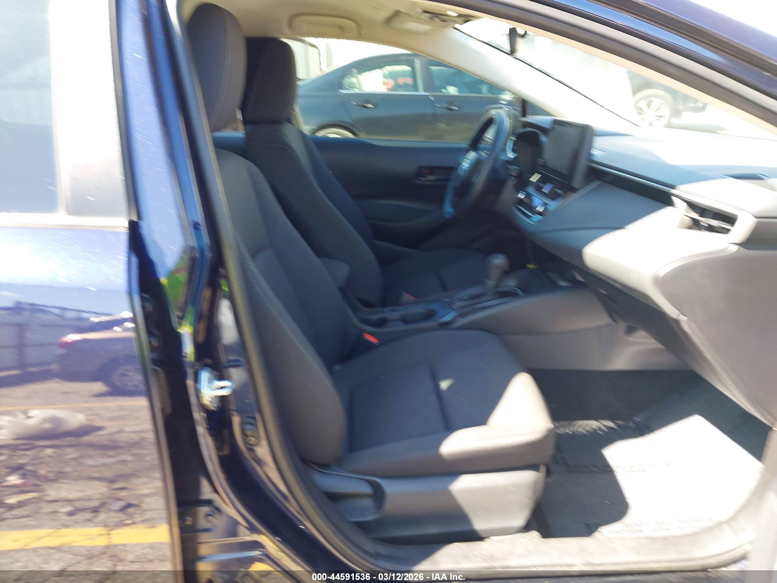 TOYOTA COROLLA image 5
