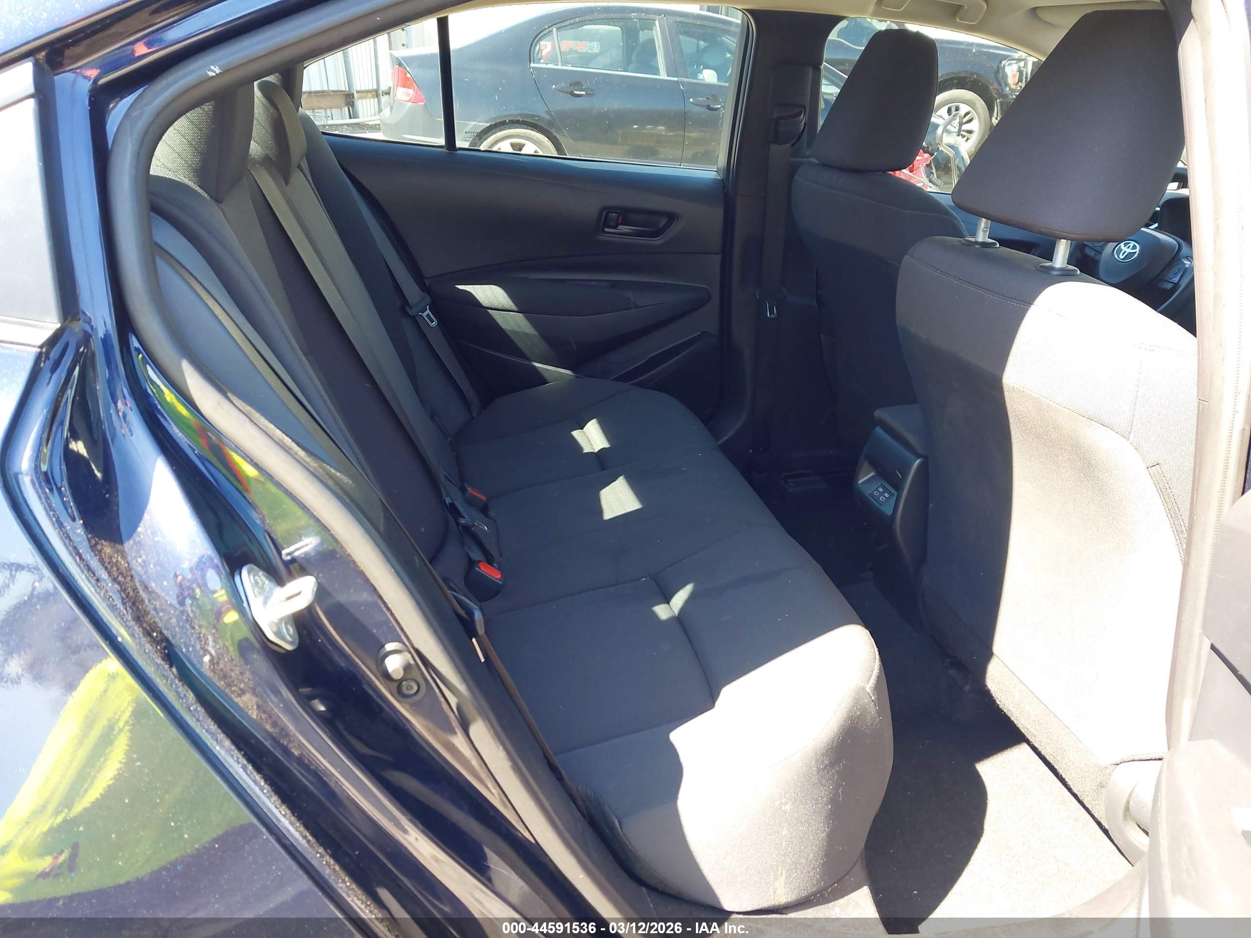 TOYOTA COROLLA image 8