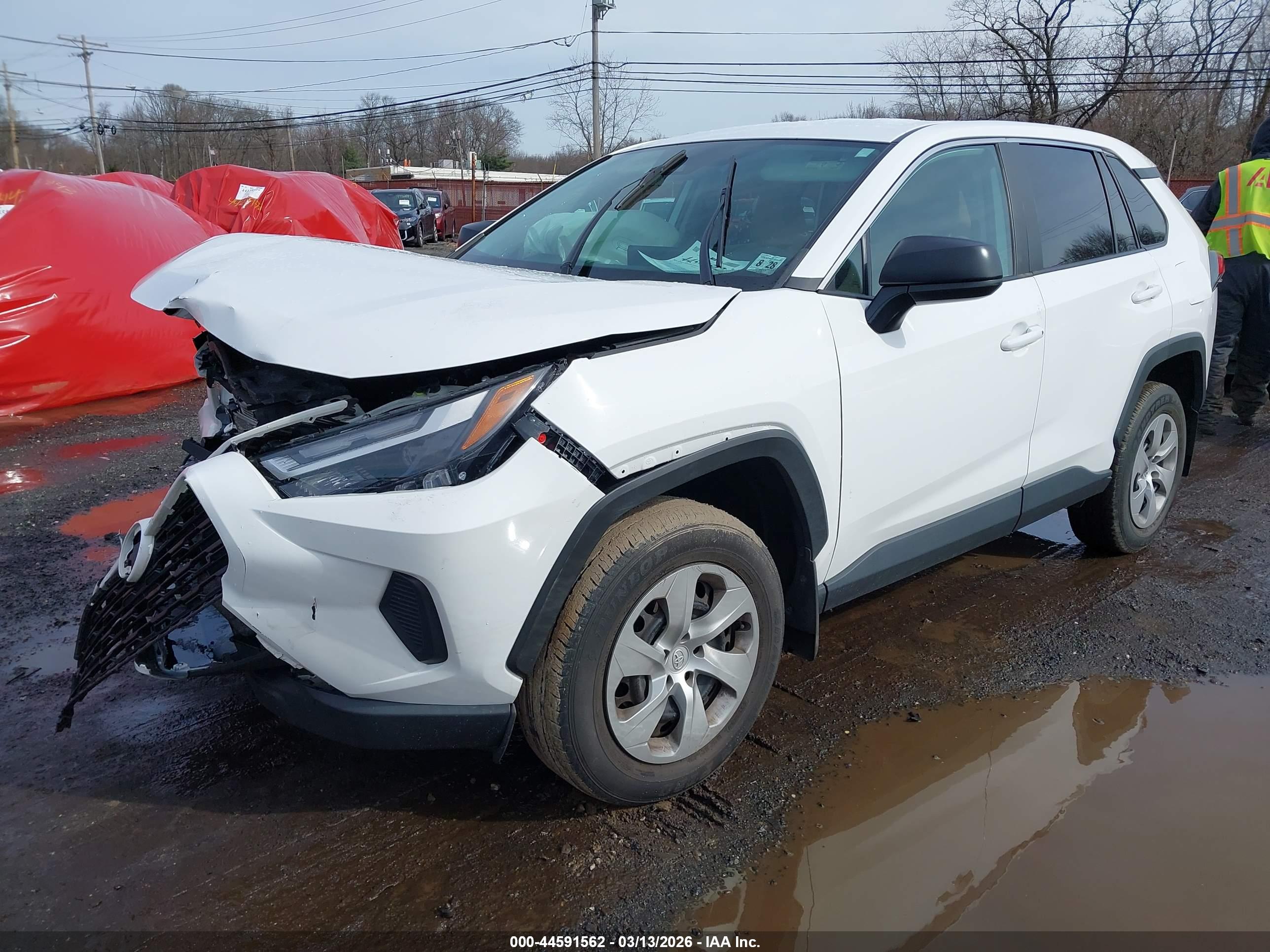 TOYOTA RAV4 image 2