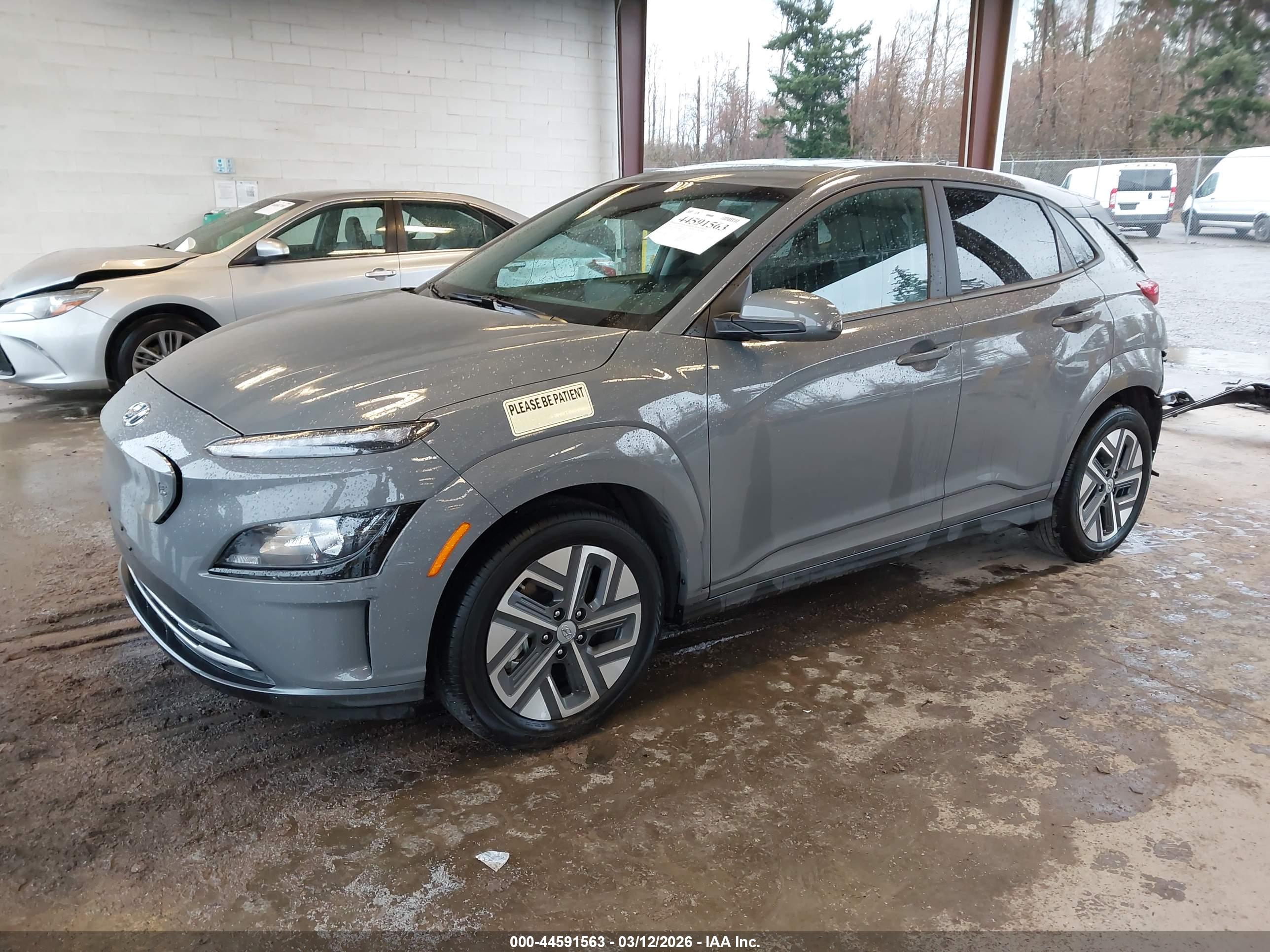 HYUNDAI KONA image 2