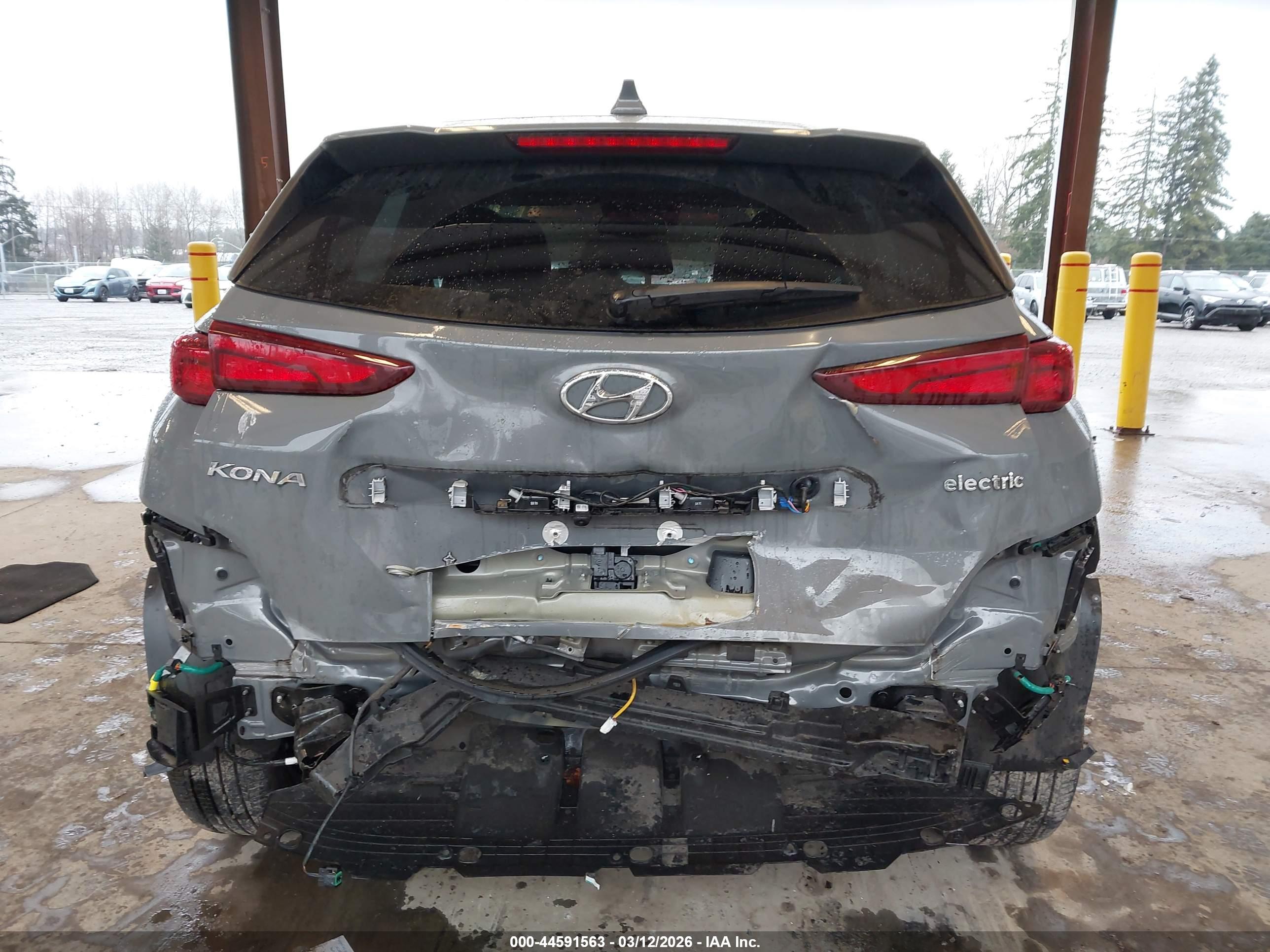 HYUNDAI KONA image 6