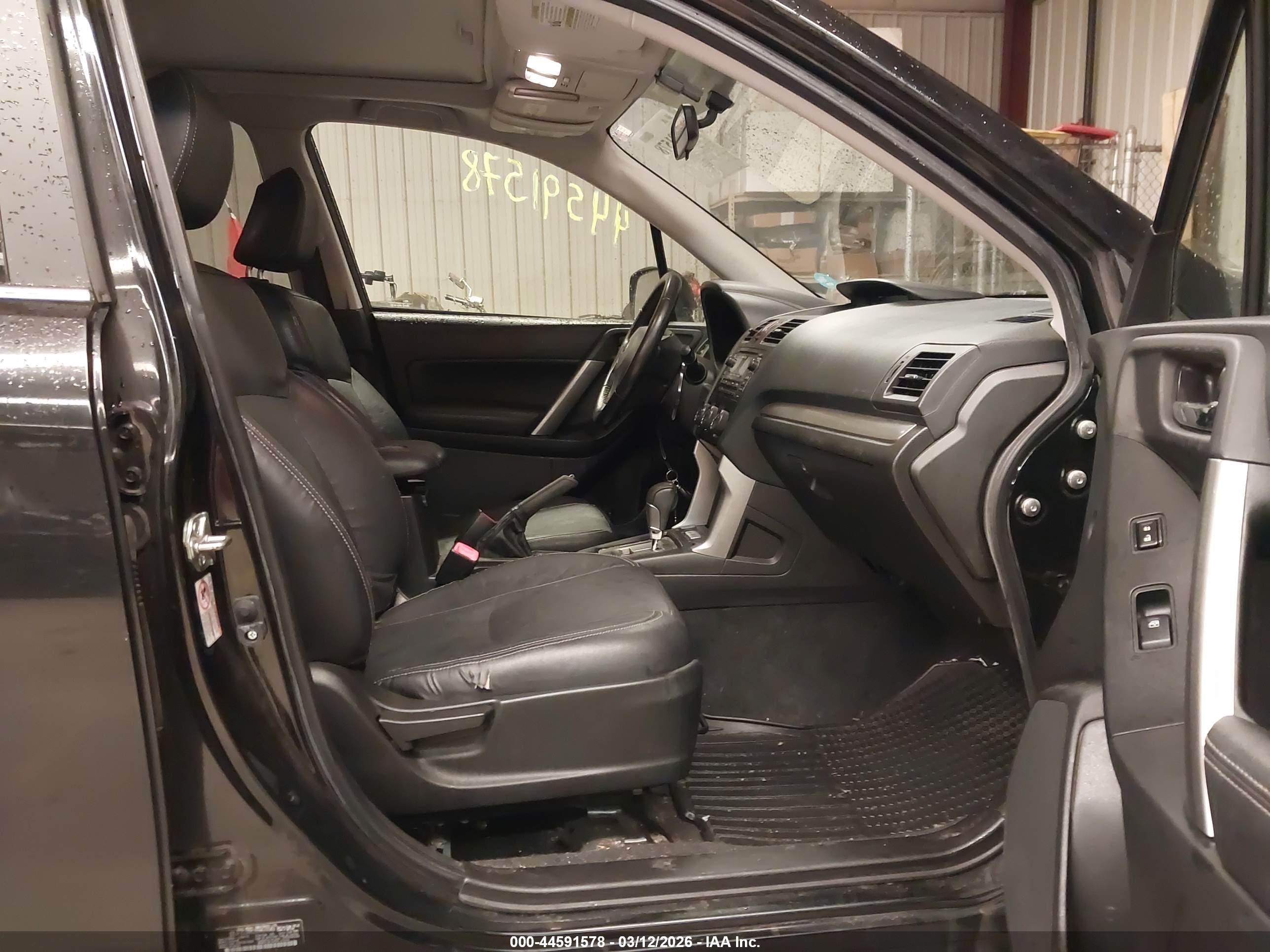 SUBARU FORESTER image 5