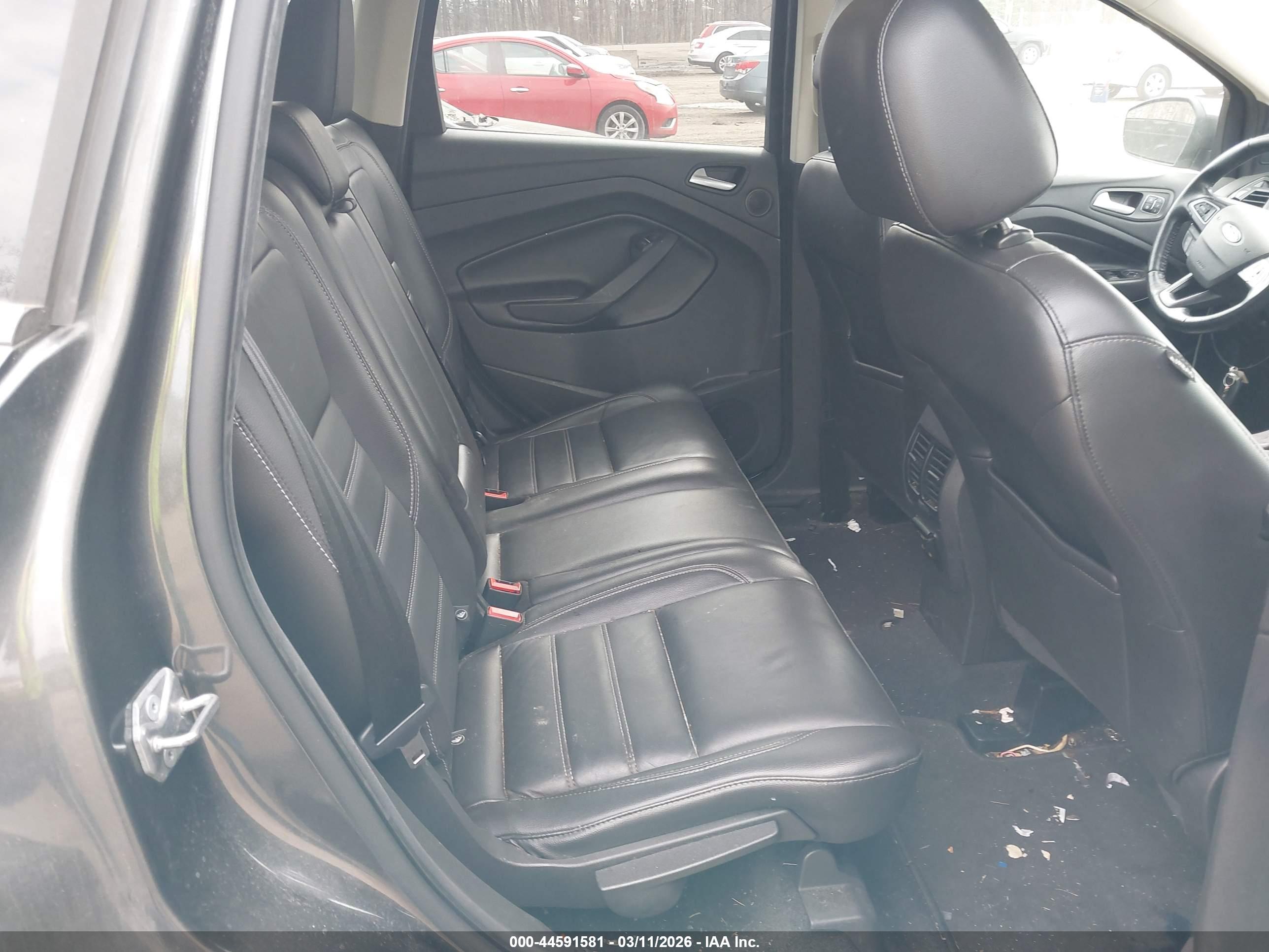 FORD ESCAPE image 8