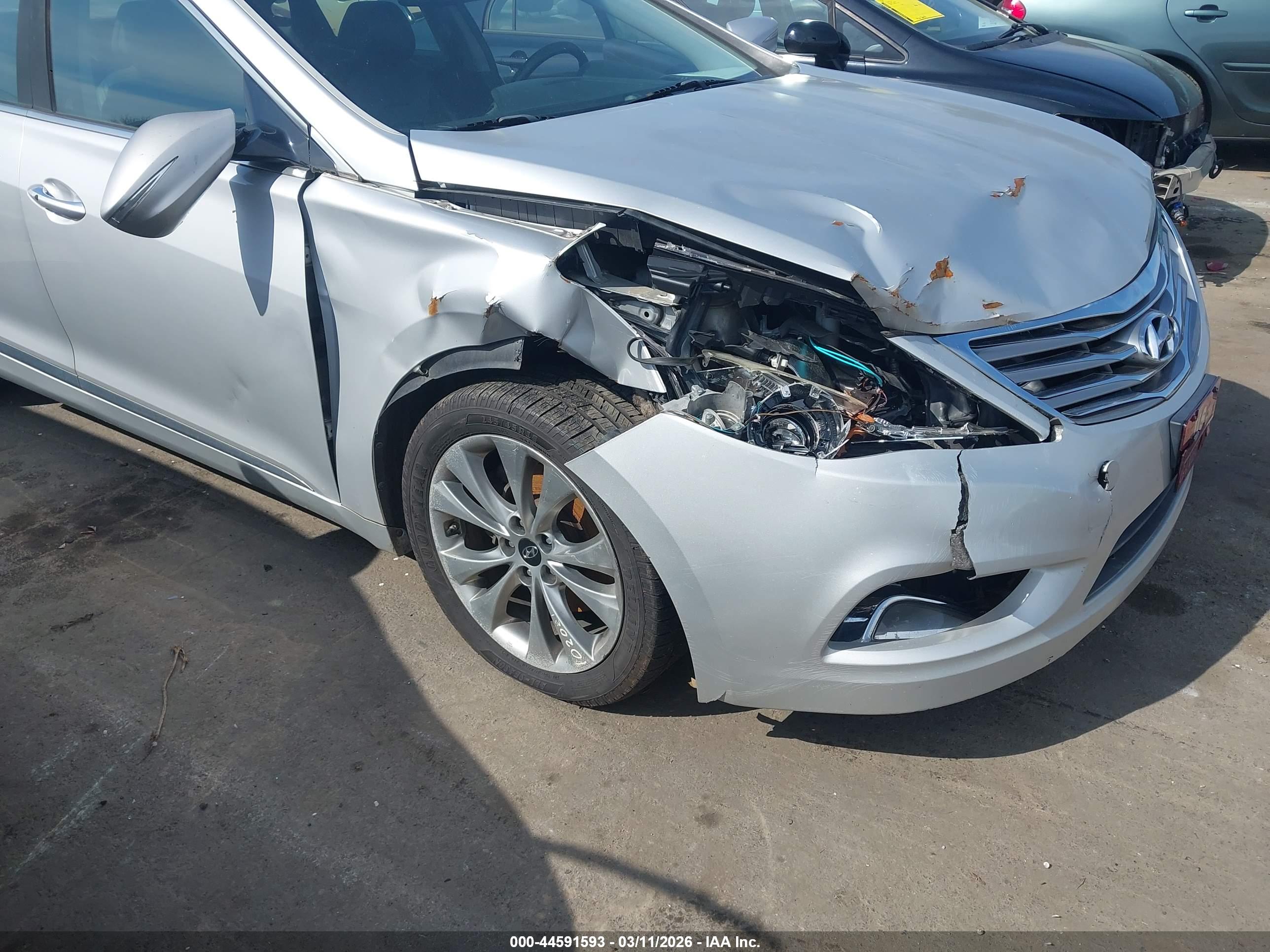 HYUNDAI AZERA image 6