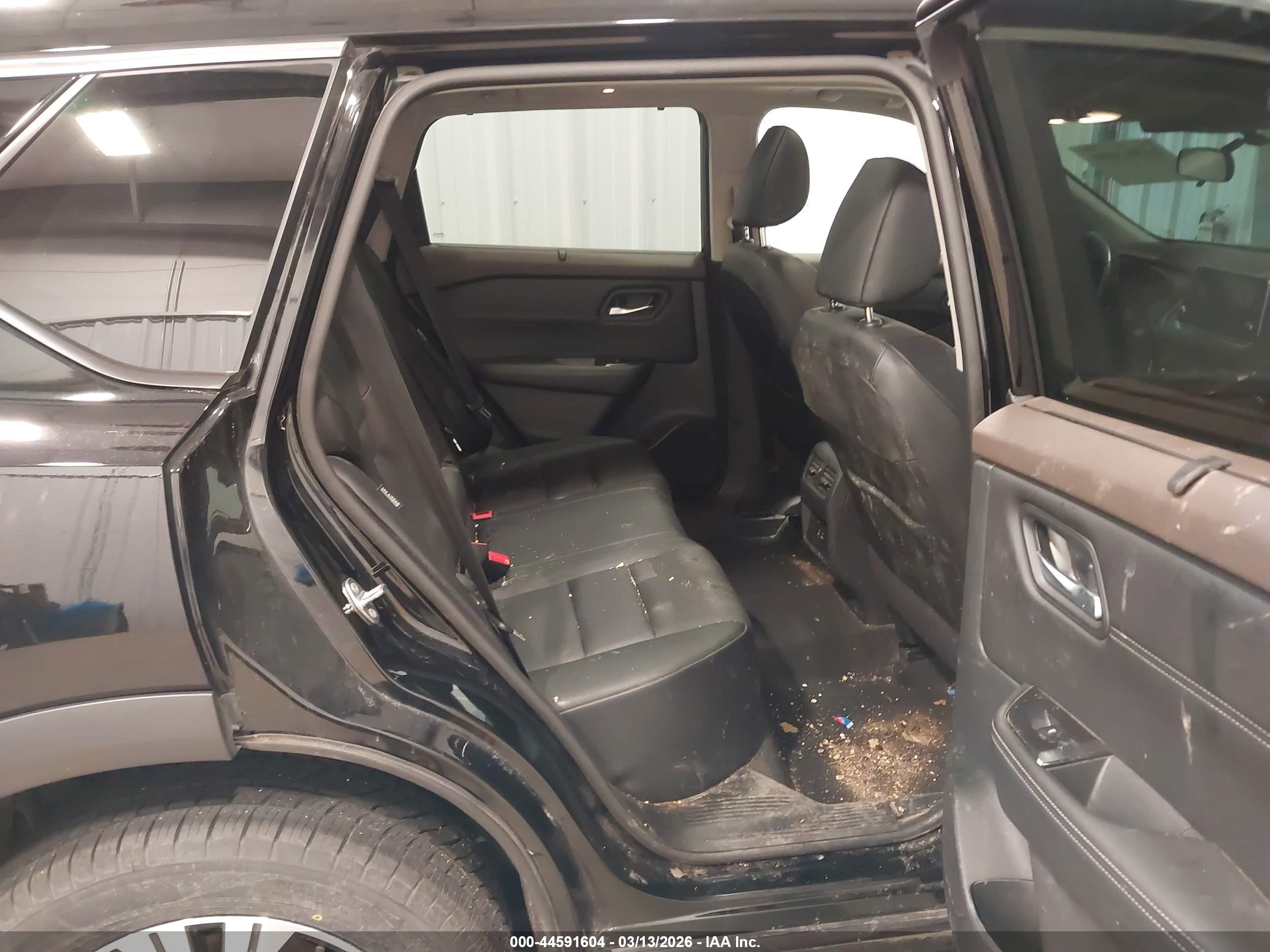 NISSAN ROGUE image 8