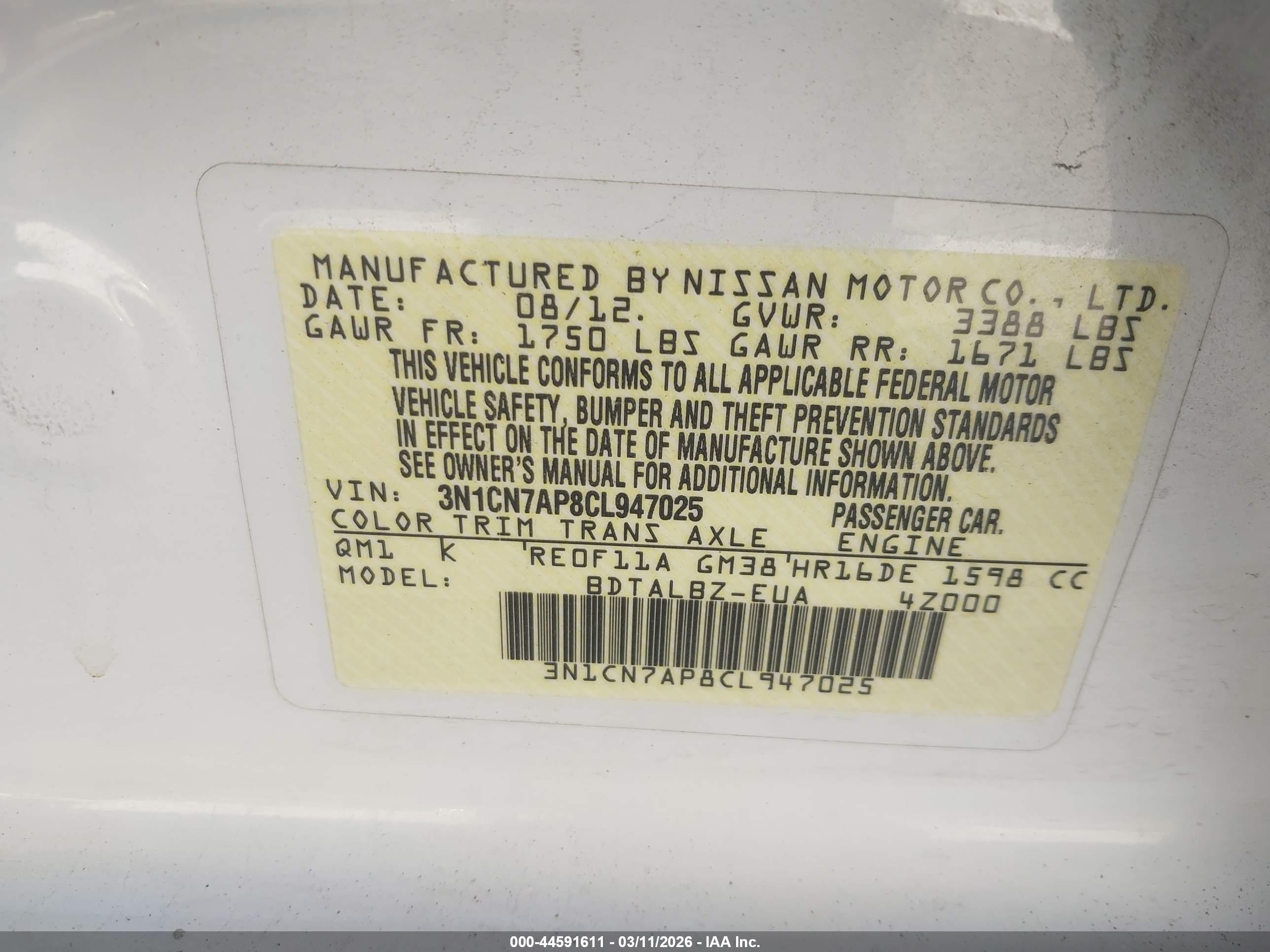 NISSAN VERSA image 9