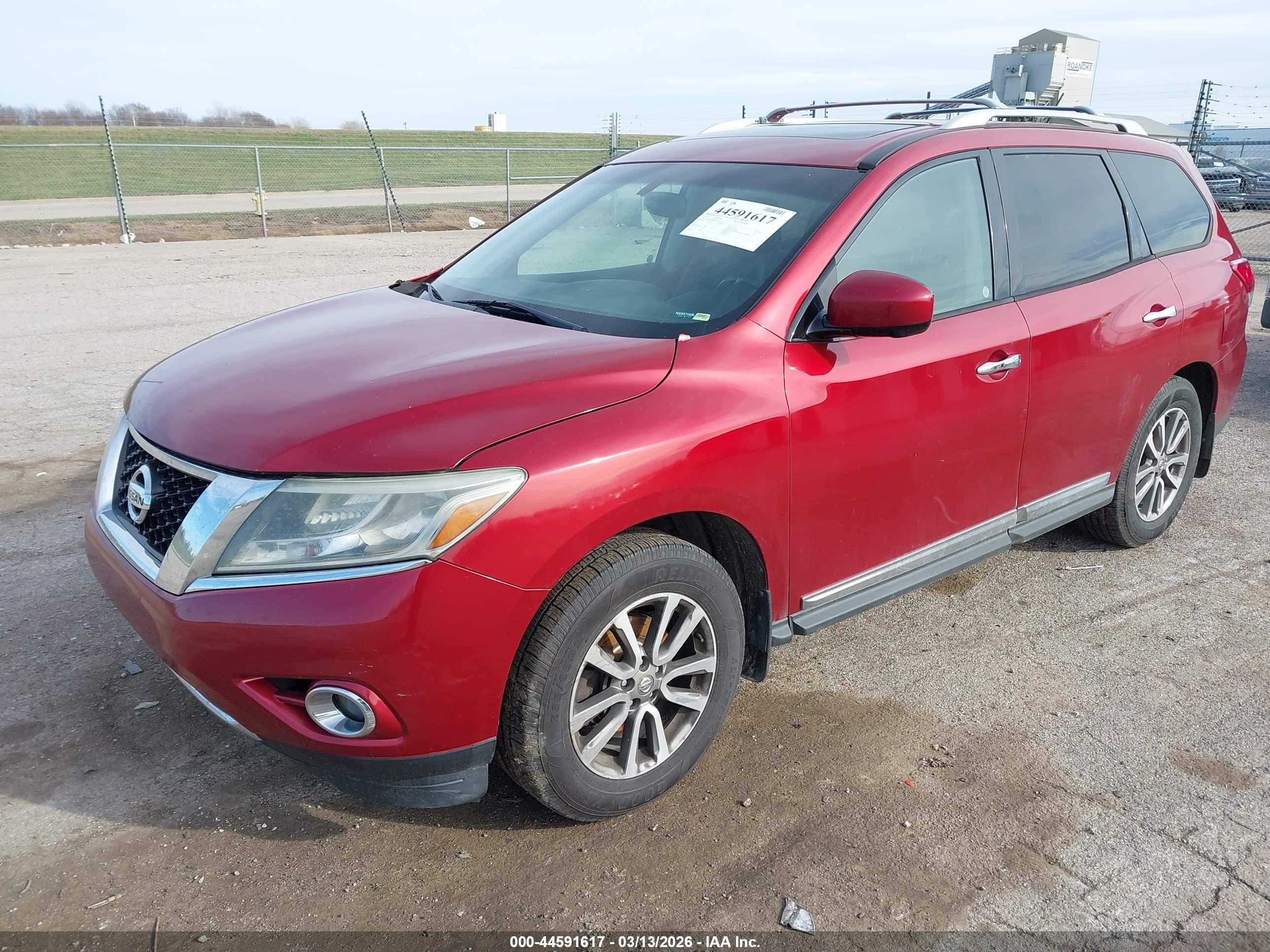 NISSAN PATHFINDER image 2