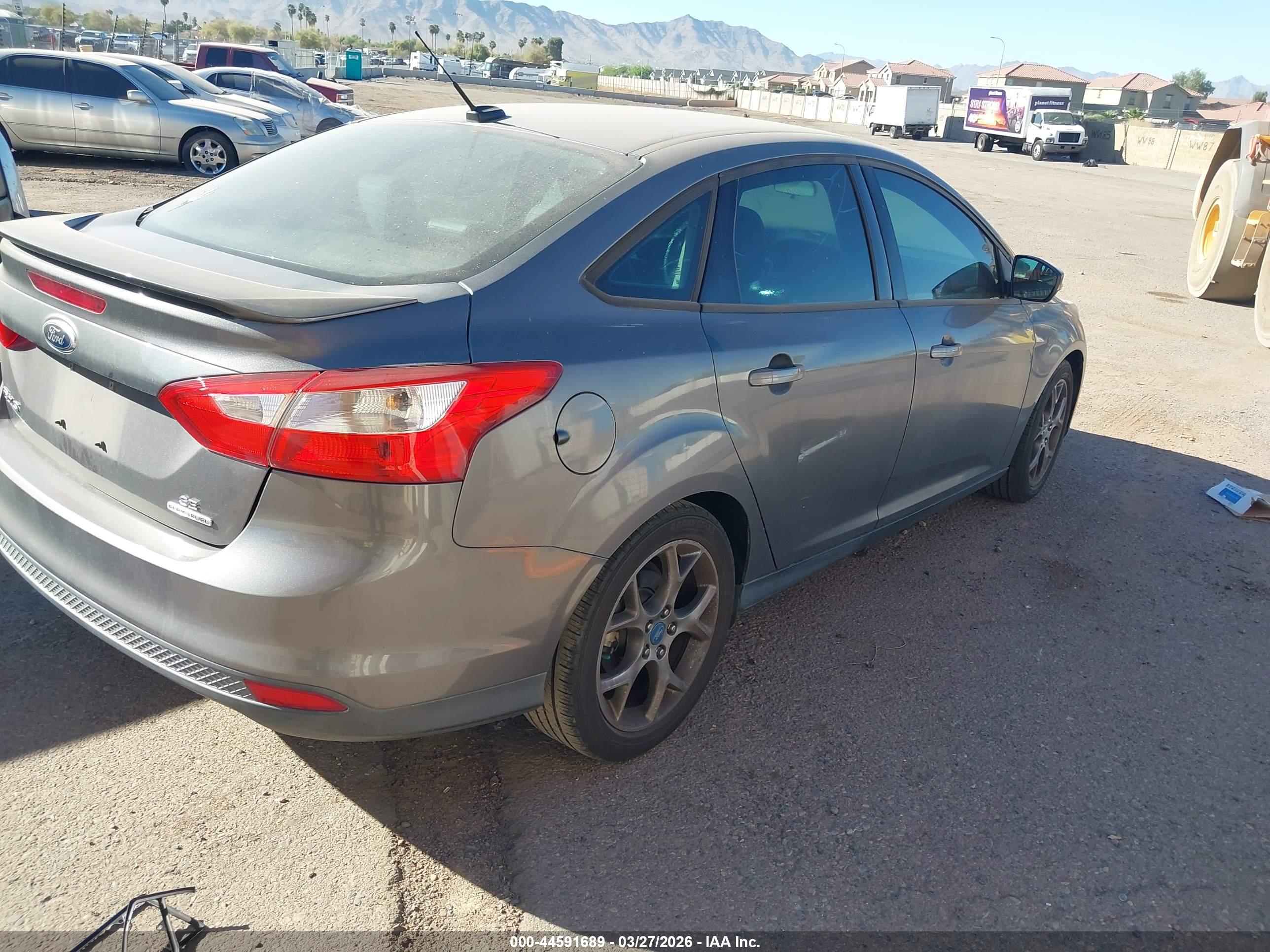 FORD FOCUS image 4
