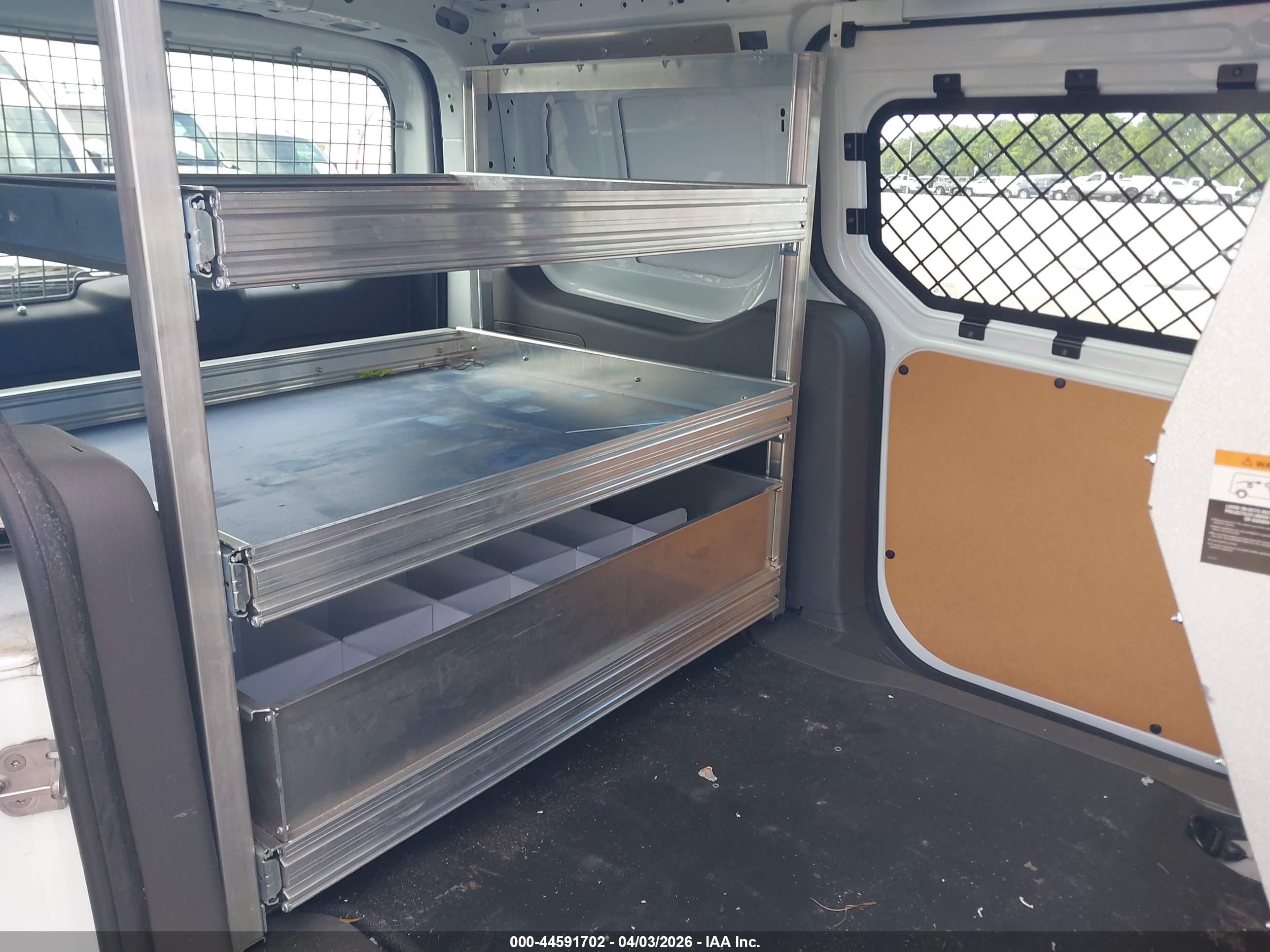 FORD TRANSIT image 8