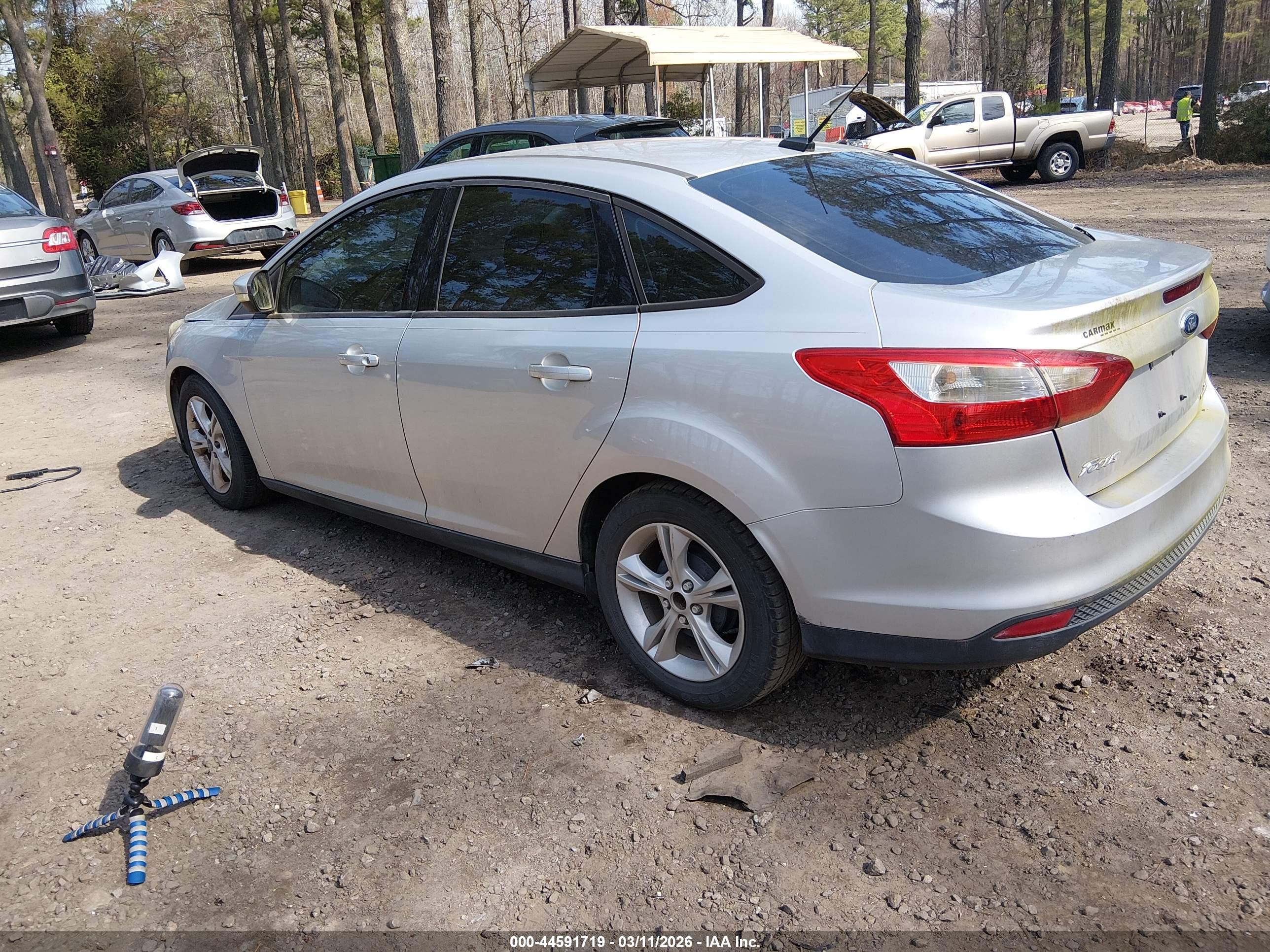 FORD FOCUS image 3