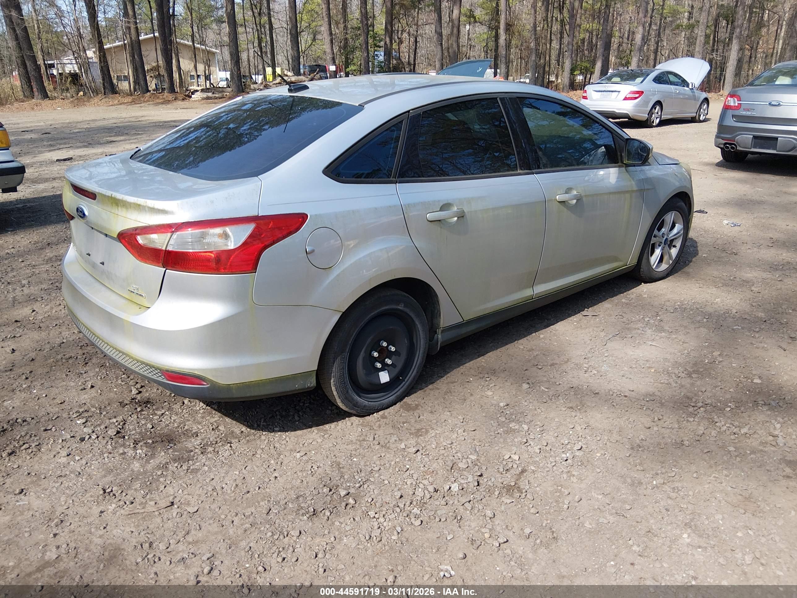 FORD FOCUS image 4