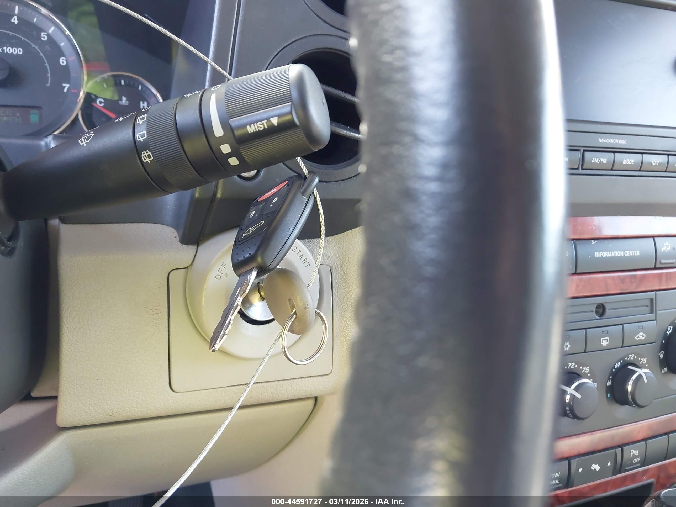 JEEP COMMANDER image 11
