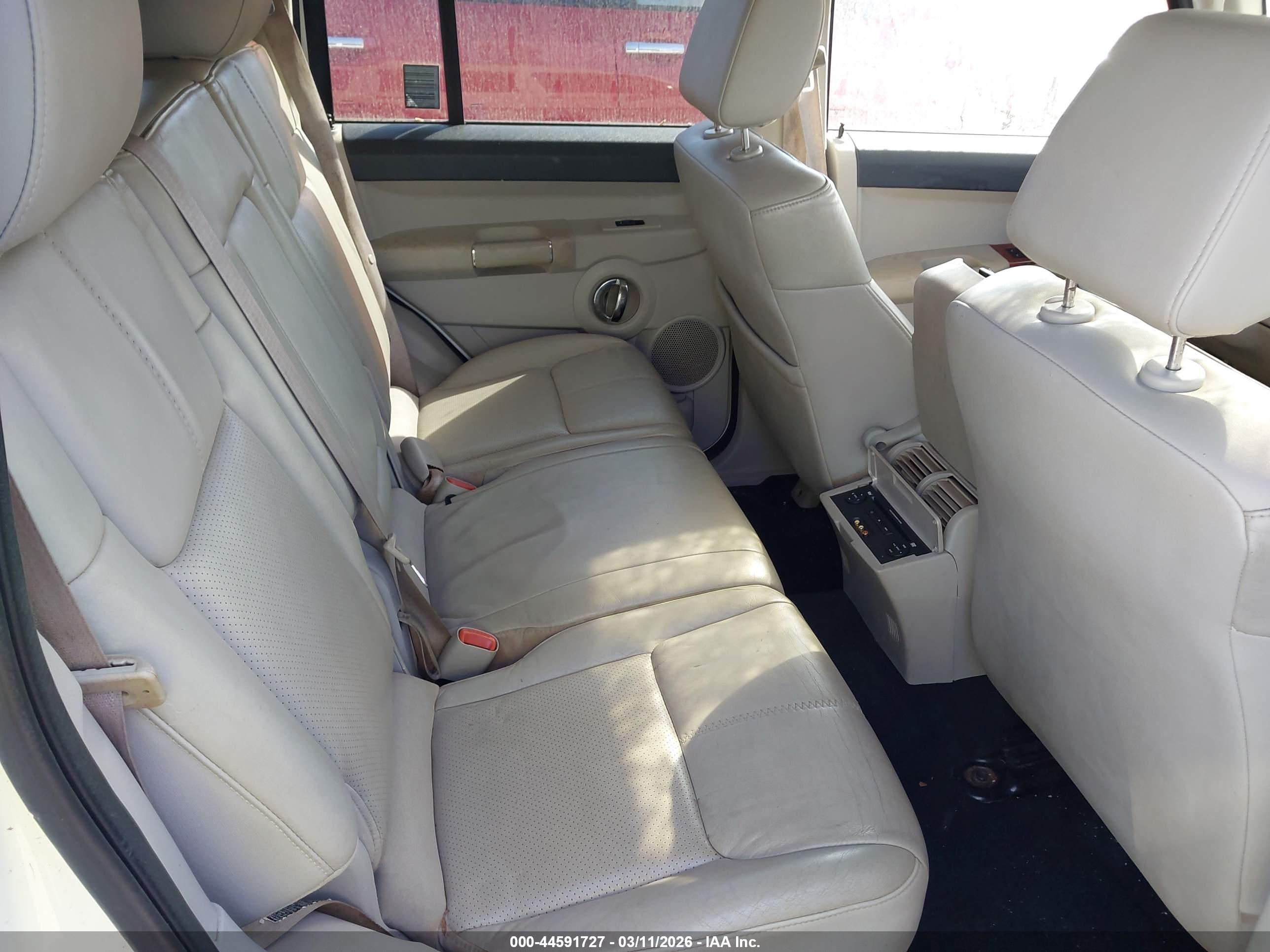 JEEP COMMANDER image 8