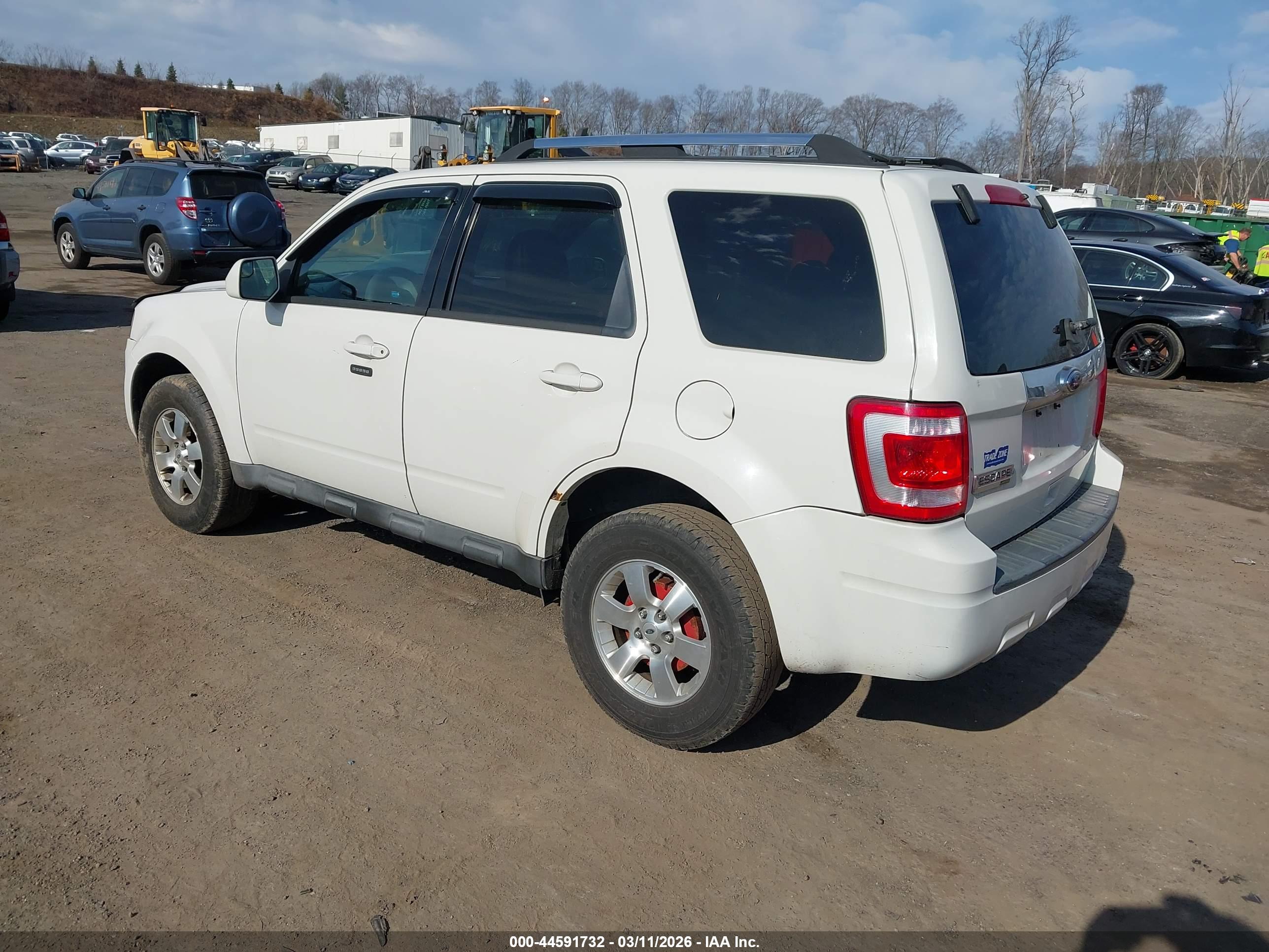 FORD ESCAPE image 3