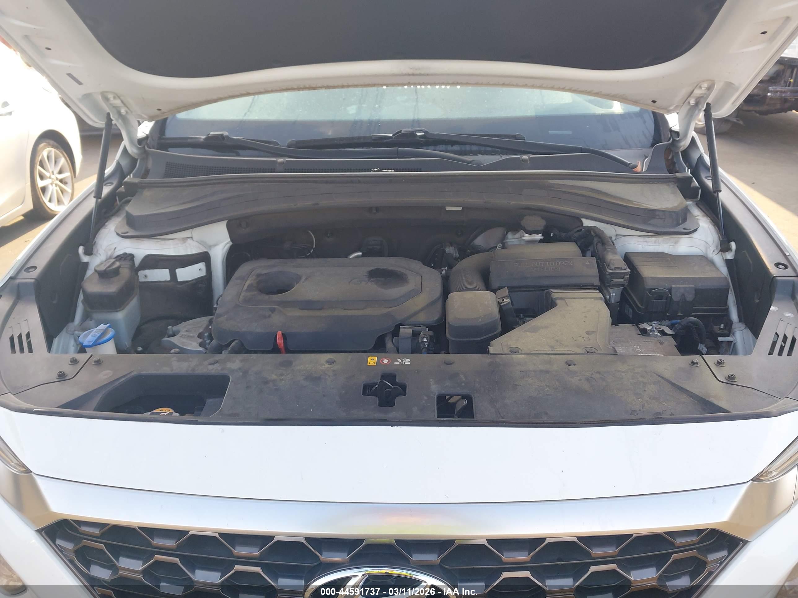 HYUNDAI SANTA image 10