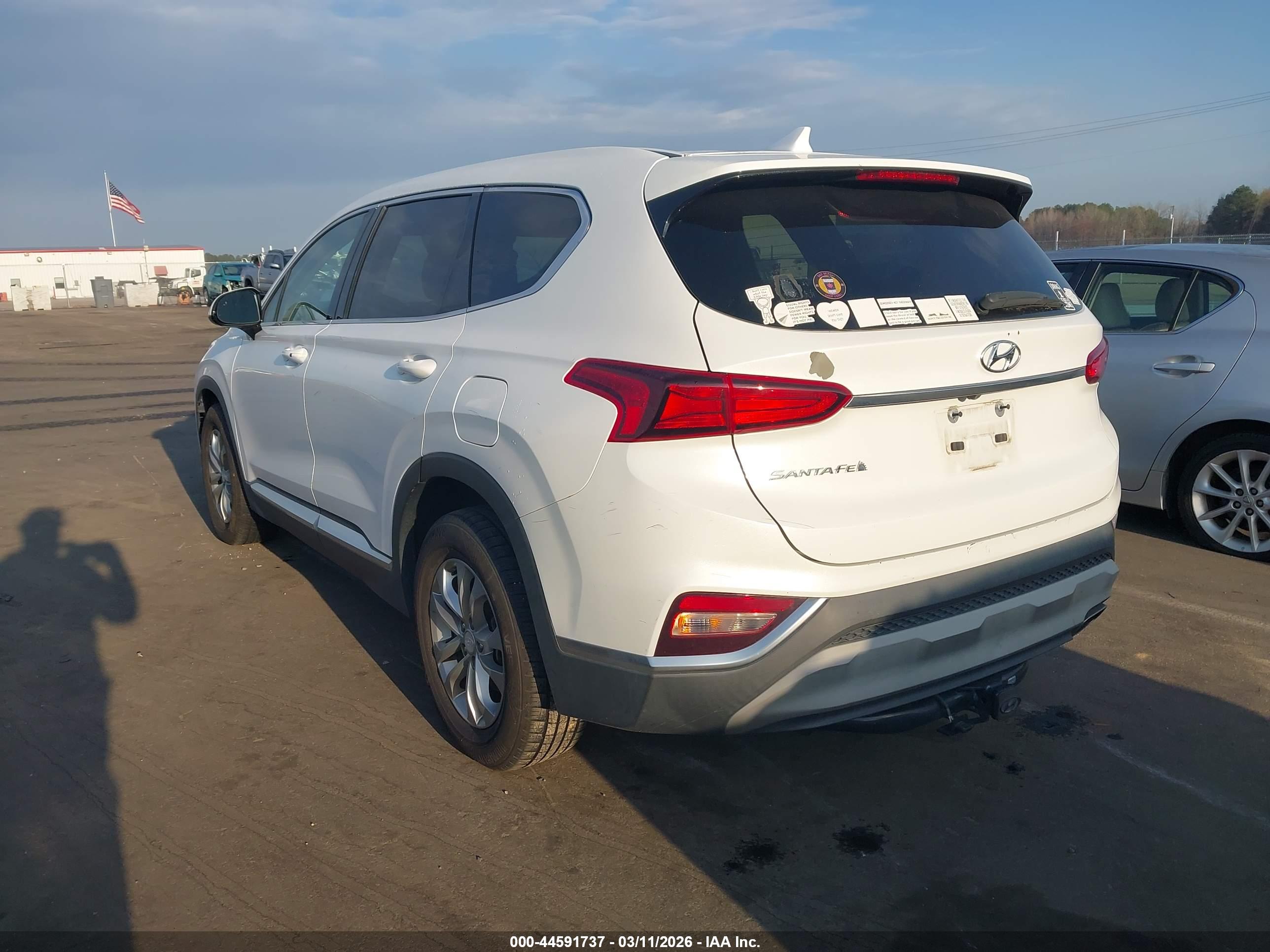 HYUNDAI SANTA image 3