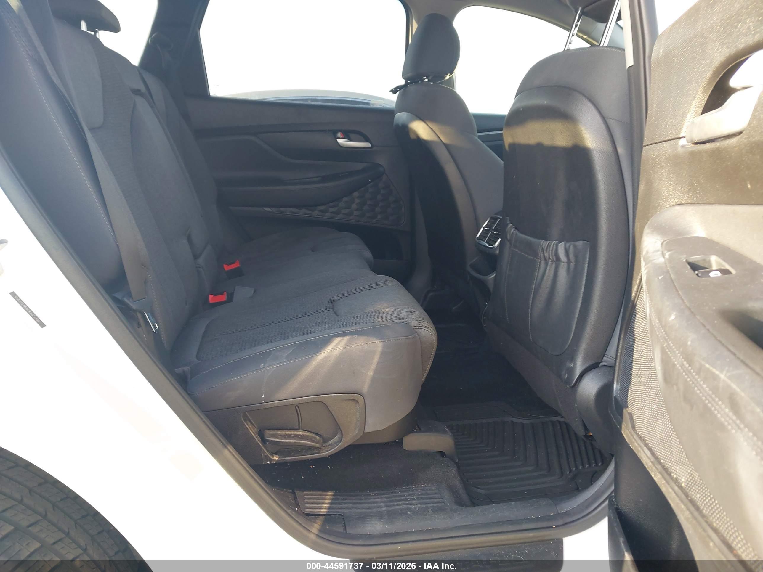 HYUNDAI SANTA image 8