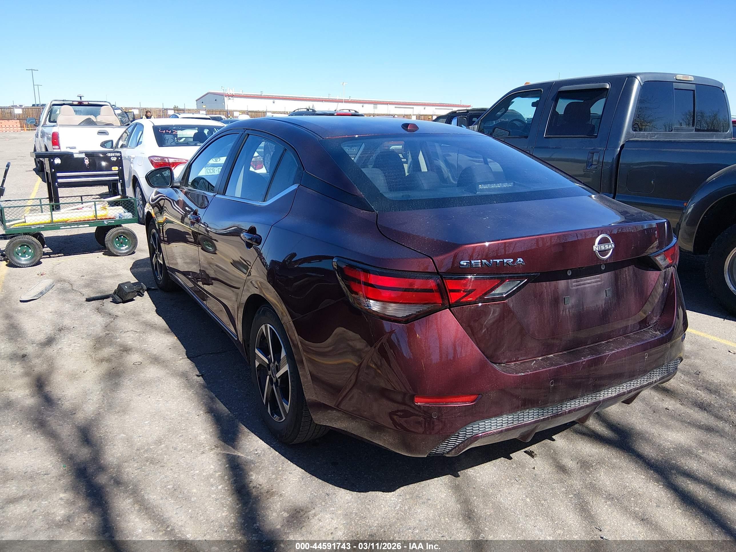 NISSAN SENTRA image 3