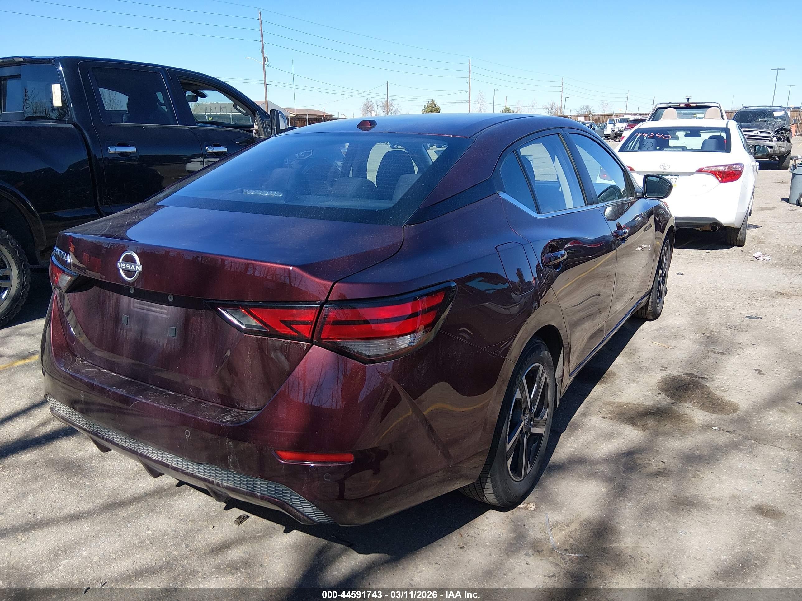NISSAN SENTRA image 4