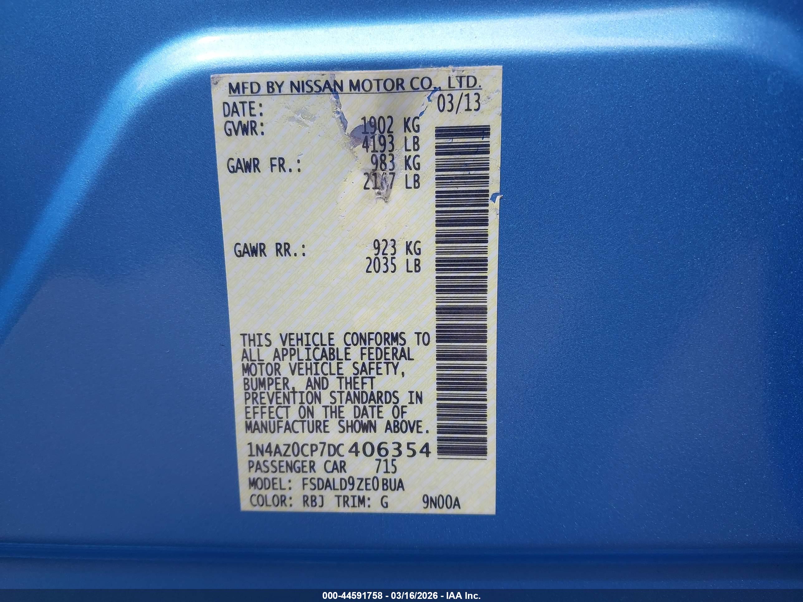 NISSAN LEAF image 9