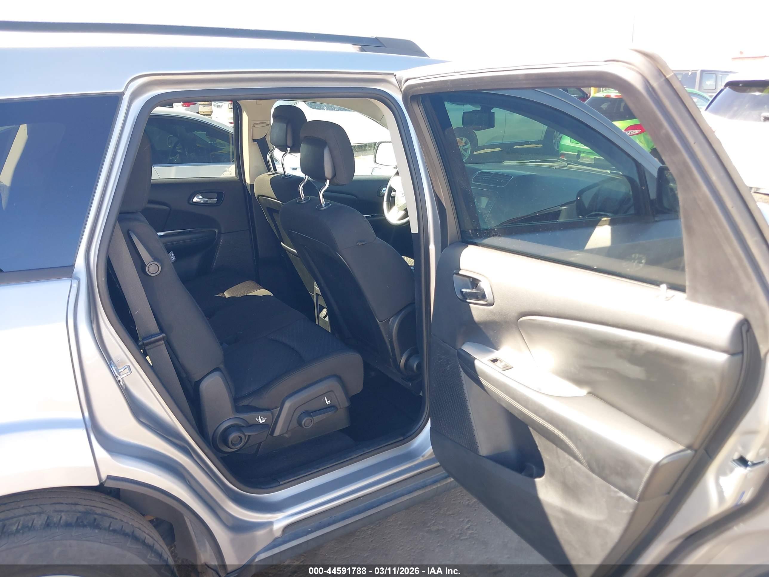 DODGE JOURNEY image 8
