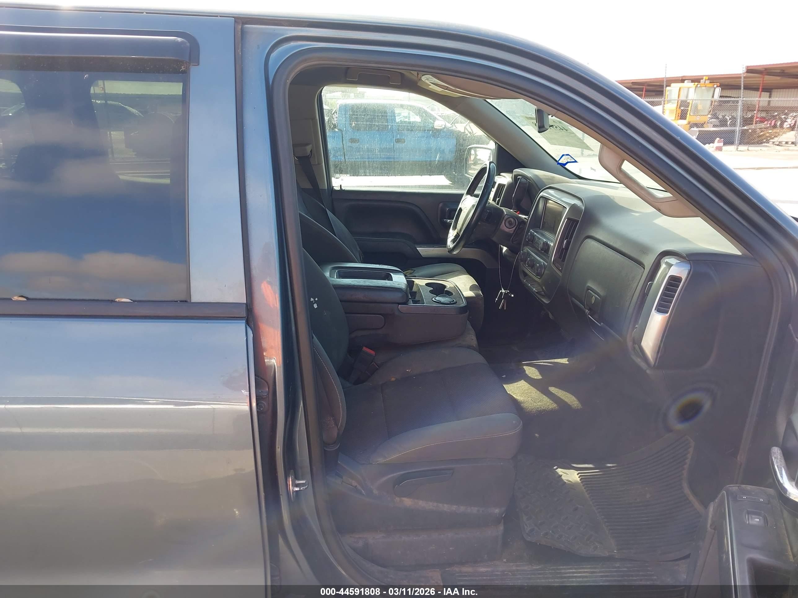 CHEVROLET SILVERADO image 5