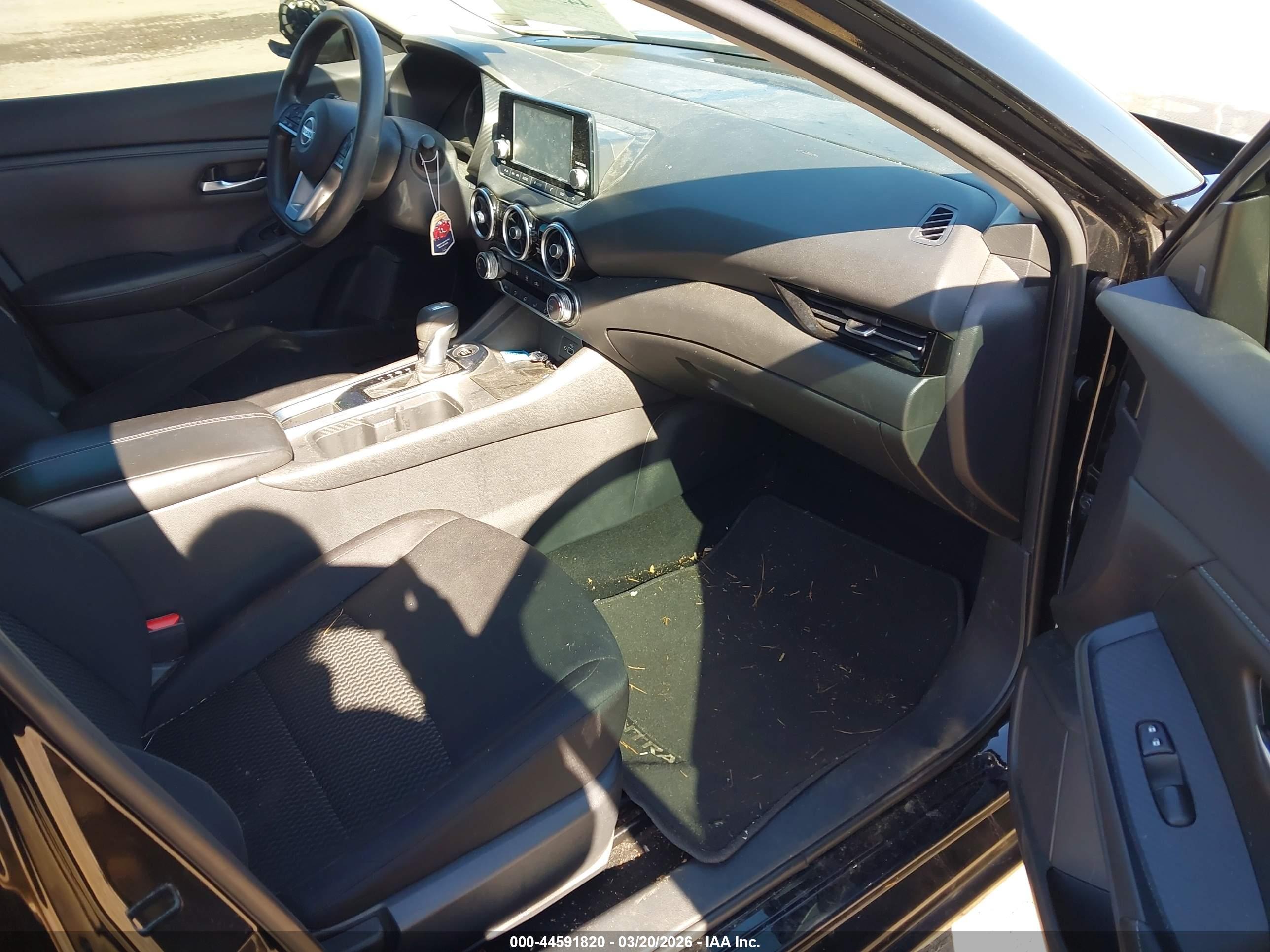 NISSAN SENTRA image 5