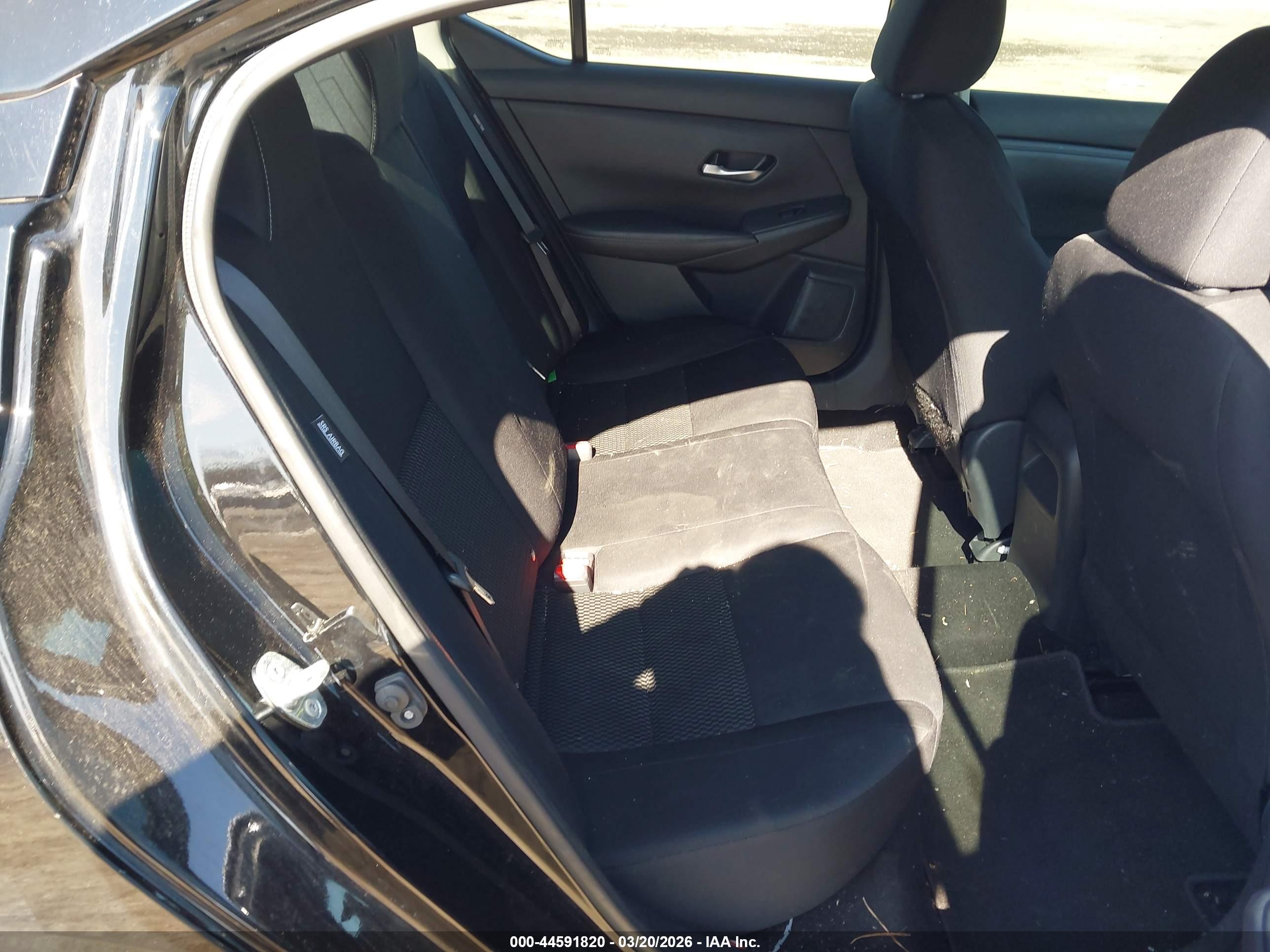 NISSAN SENTRA image 8